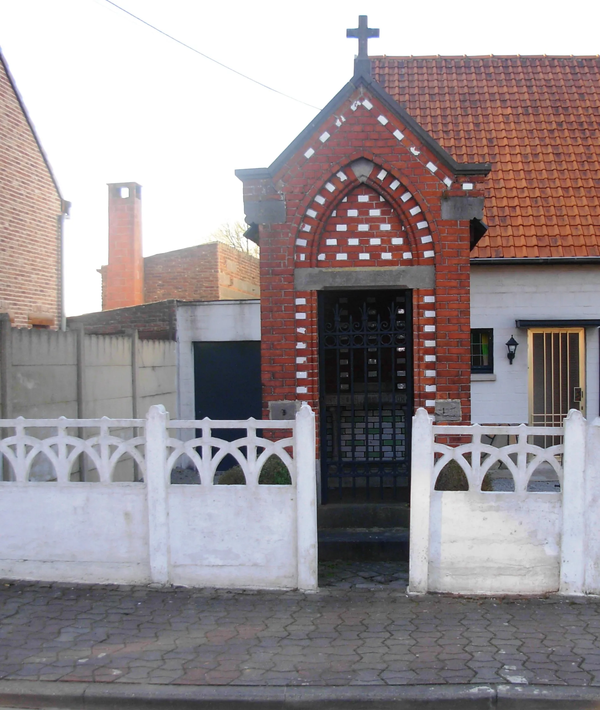 Photo showing: Chapelle extérieure en 2009.
