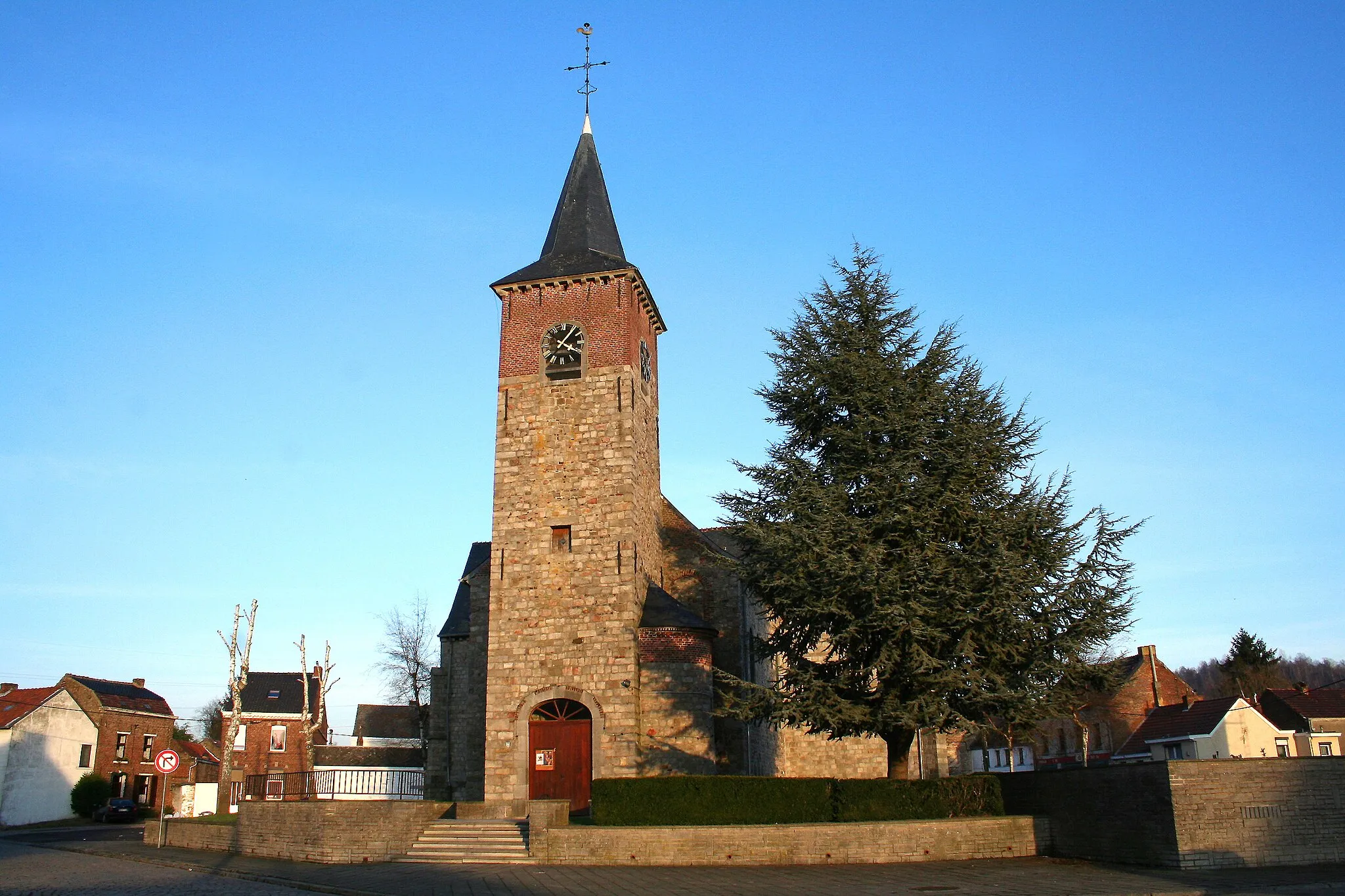 Photo showing: Péronnes-lez-Binche (Belgique), l'église Notre-Dame (XI/XVIe siècles).