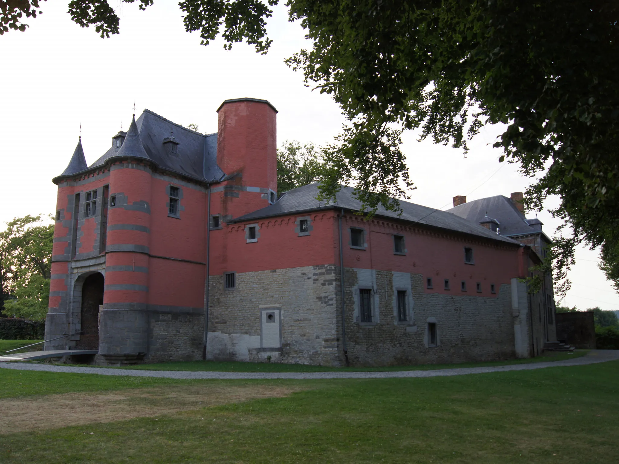 Photo showing: Trazegnies castle