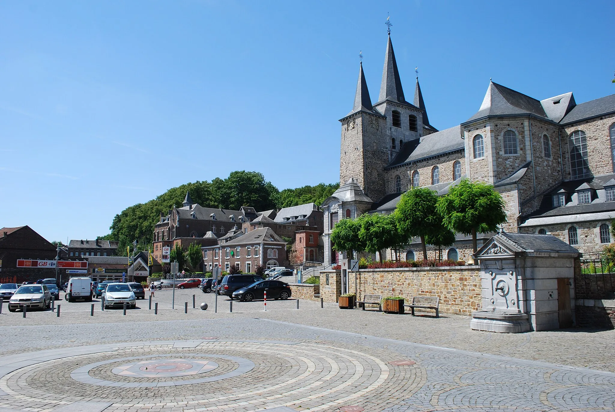 Photo showing: Vue de la place Sainte-Ode à Amay.