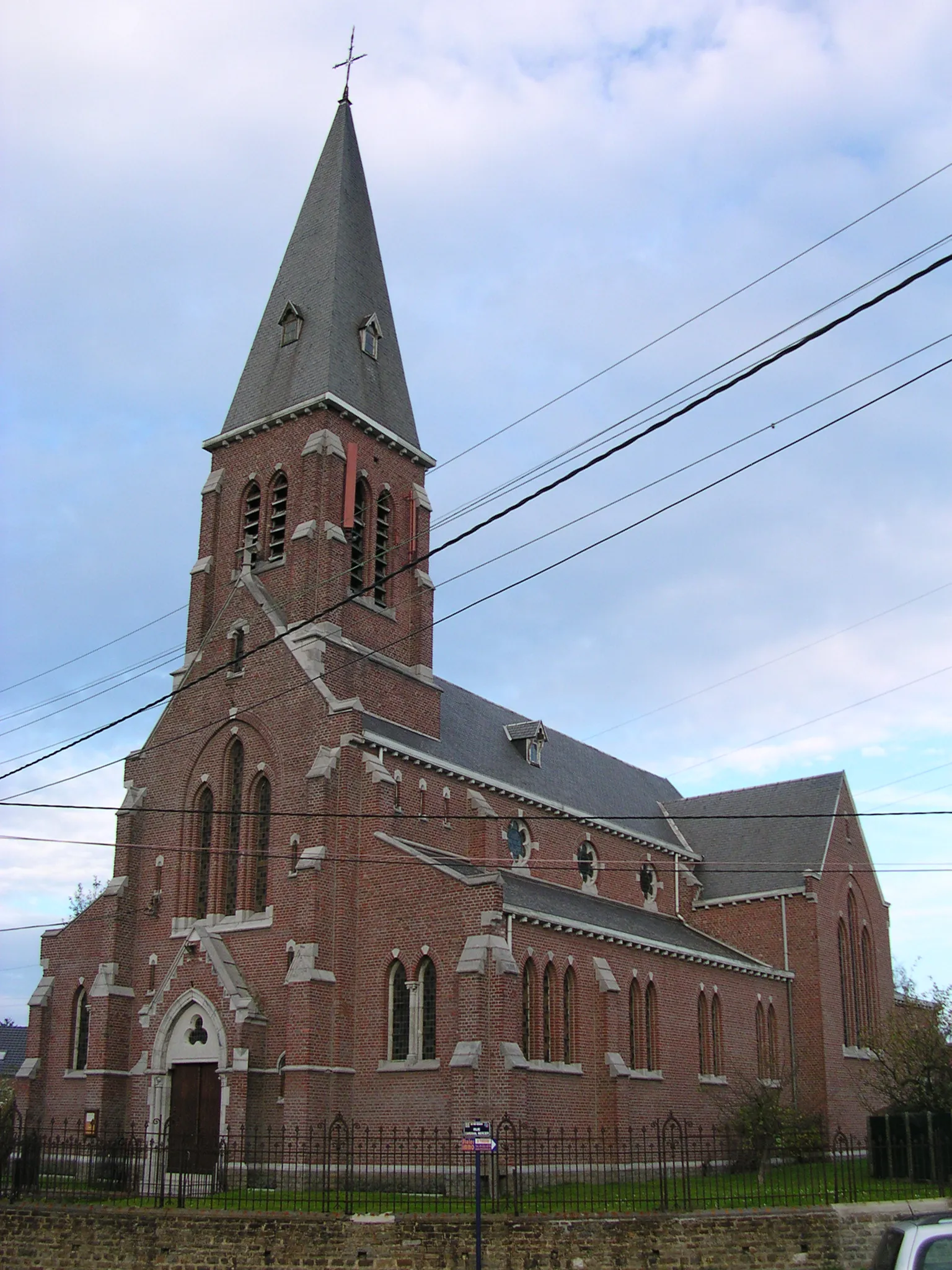 Photo showing: Beyne-Heusay, Kirche 1

(Ich habe 2 Kirchen in Beyne-Heusay gefunden, weiß aber nicht wie sie heißen. Diese war auf der Romsée-Seite der Durchgangsstraße - bitte editiert die Beschreibung)