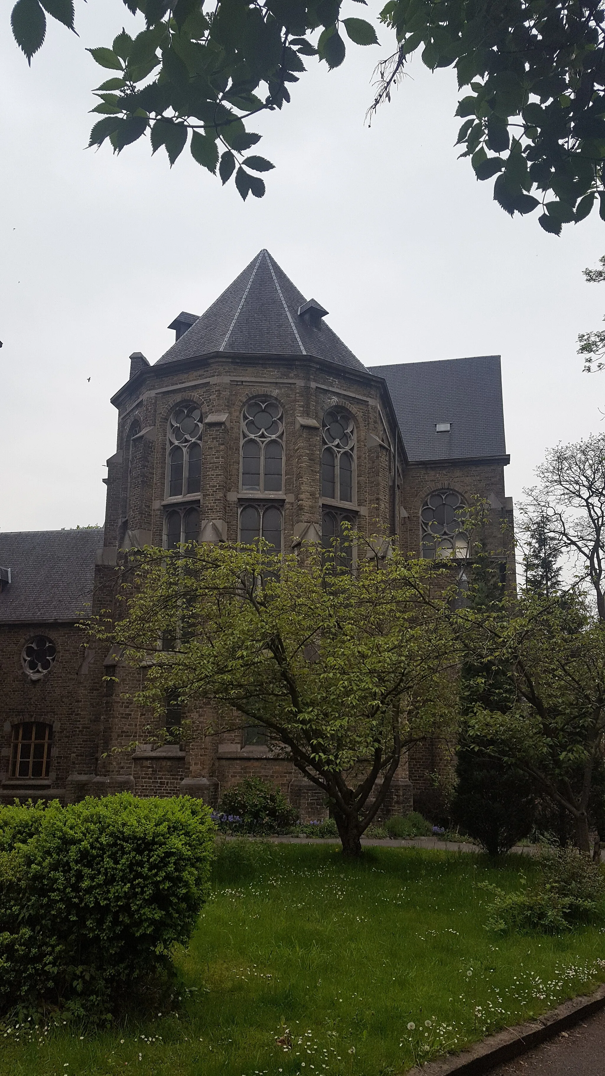 Photo showing: Église Notre-Dame de Lourdes à Le Bouhay, Bressoux, Belgique