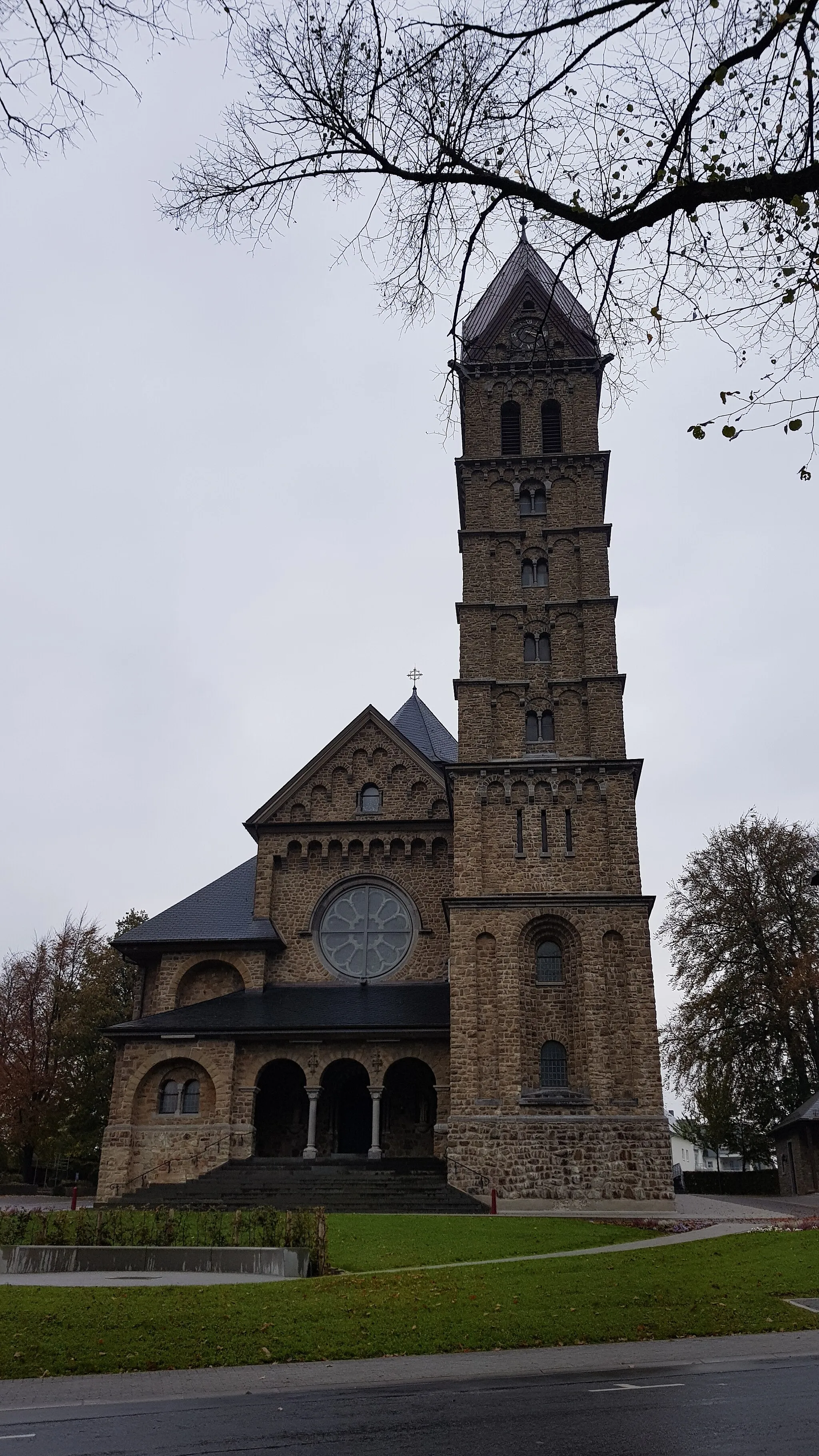 Photo showing: Kirche St. Stephanus, Bütgenbach, Belgien