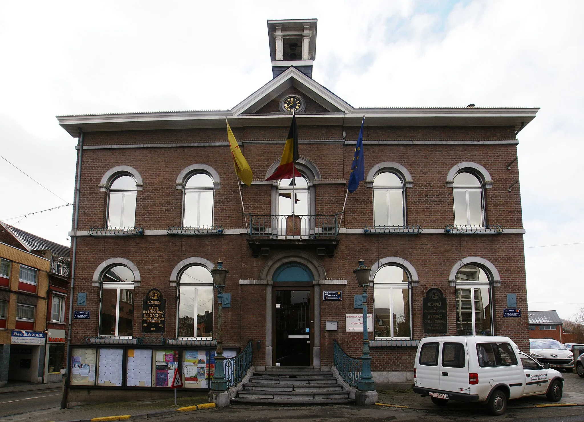Photo showing: Town Hall of Herstal (Belgium) - Casa de la vila d'Herstal (Bèlgica) - Hôtel communal de Herstal (Belgique)