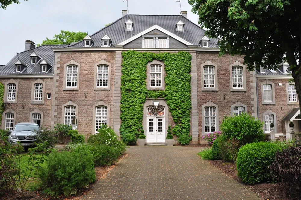 Photo showing: Château Thal (Kettenis, Eupen) Front facade