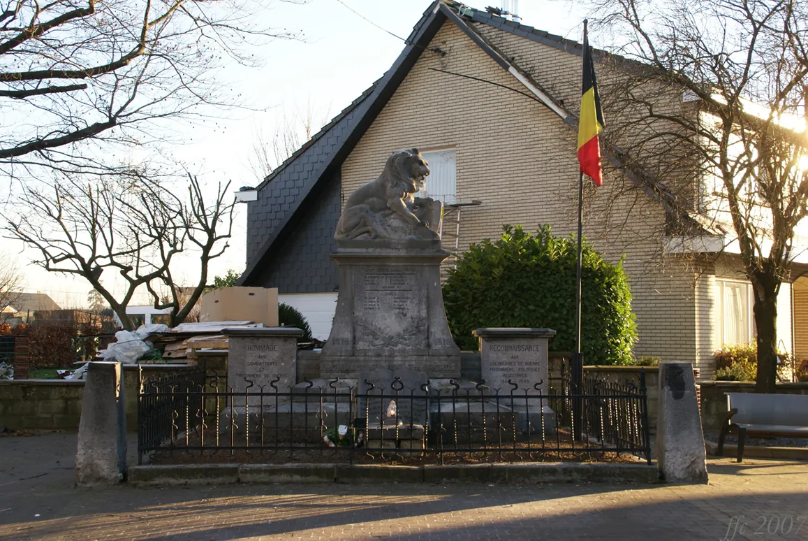 Photo showing: Monument aux victimes de la guerre à Lixhe