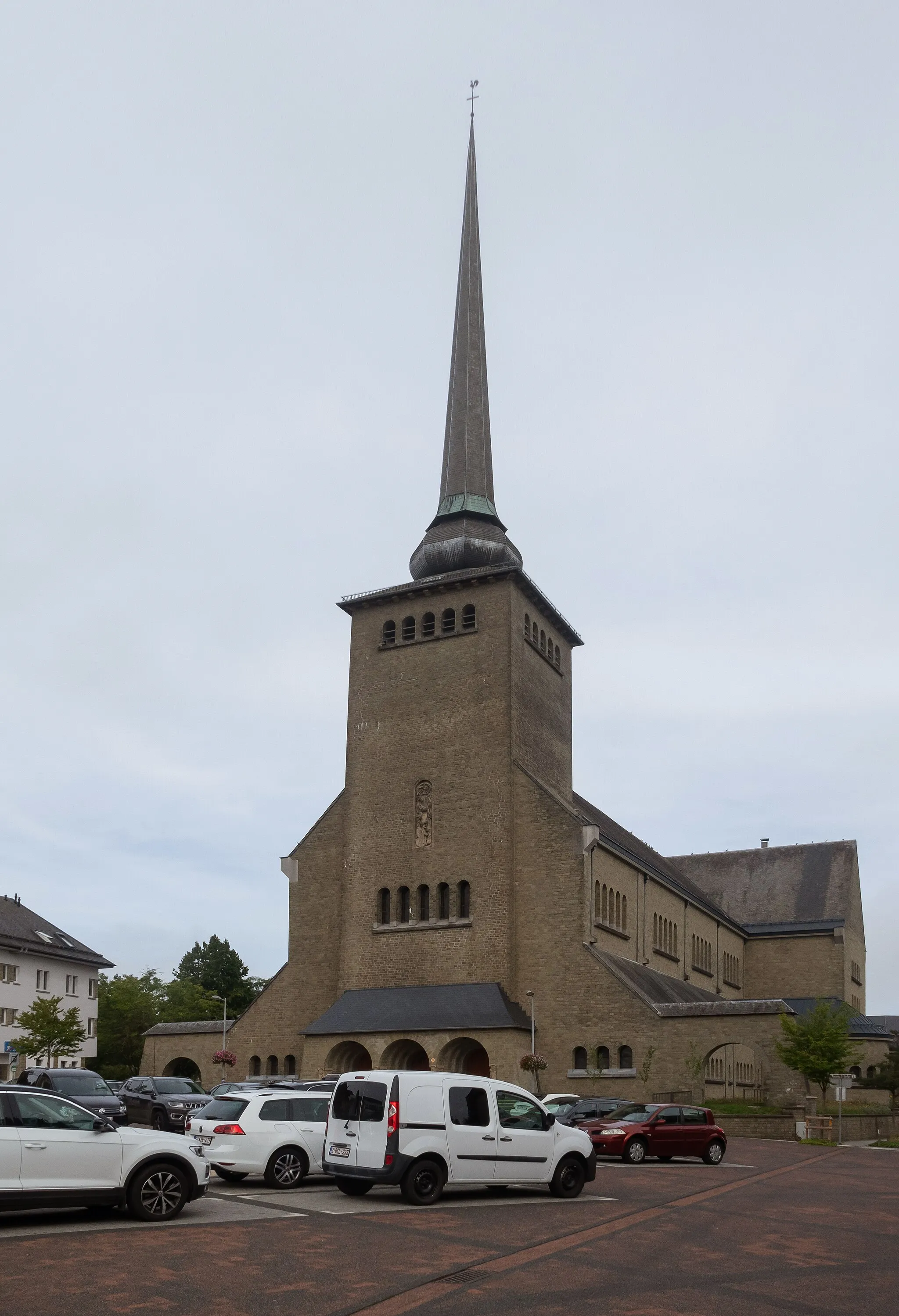 Photo showing: Sankt Vith, church: the Pfarrkirche