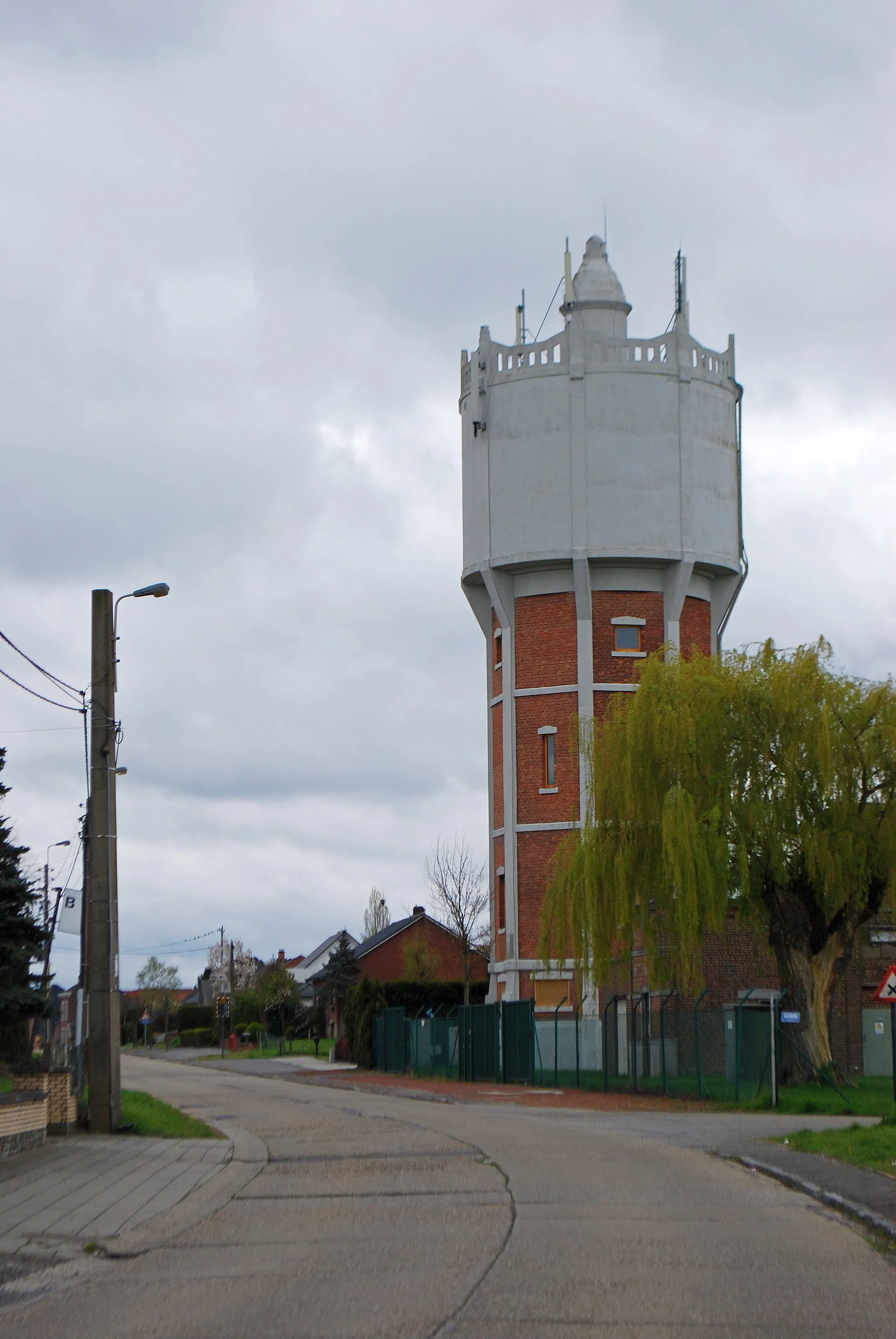Photo showing: The water tower of Othée, which is a district of Awans in province of Liège (Belgium).