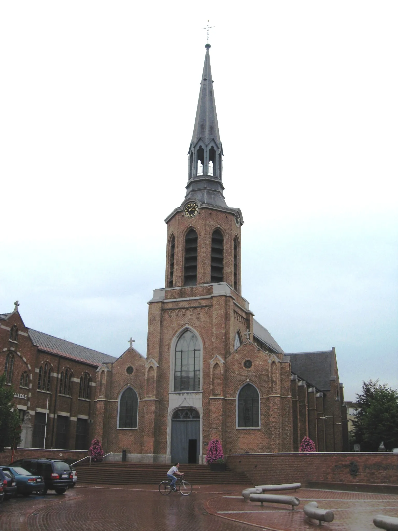 Photo showing: Church of Saint Peter in Chains in Beringen, Limburg, Belgium