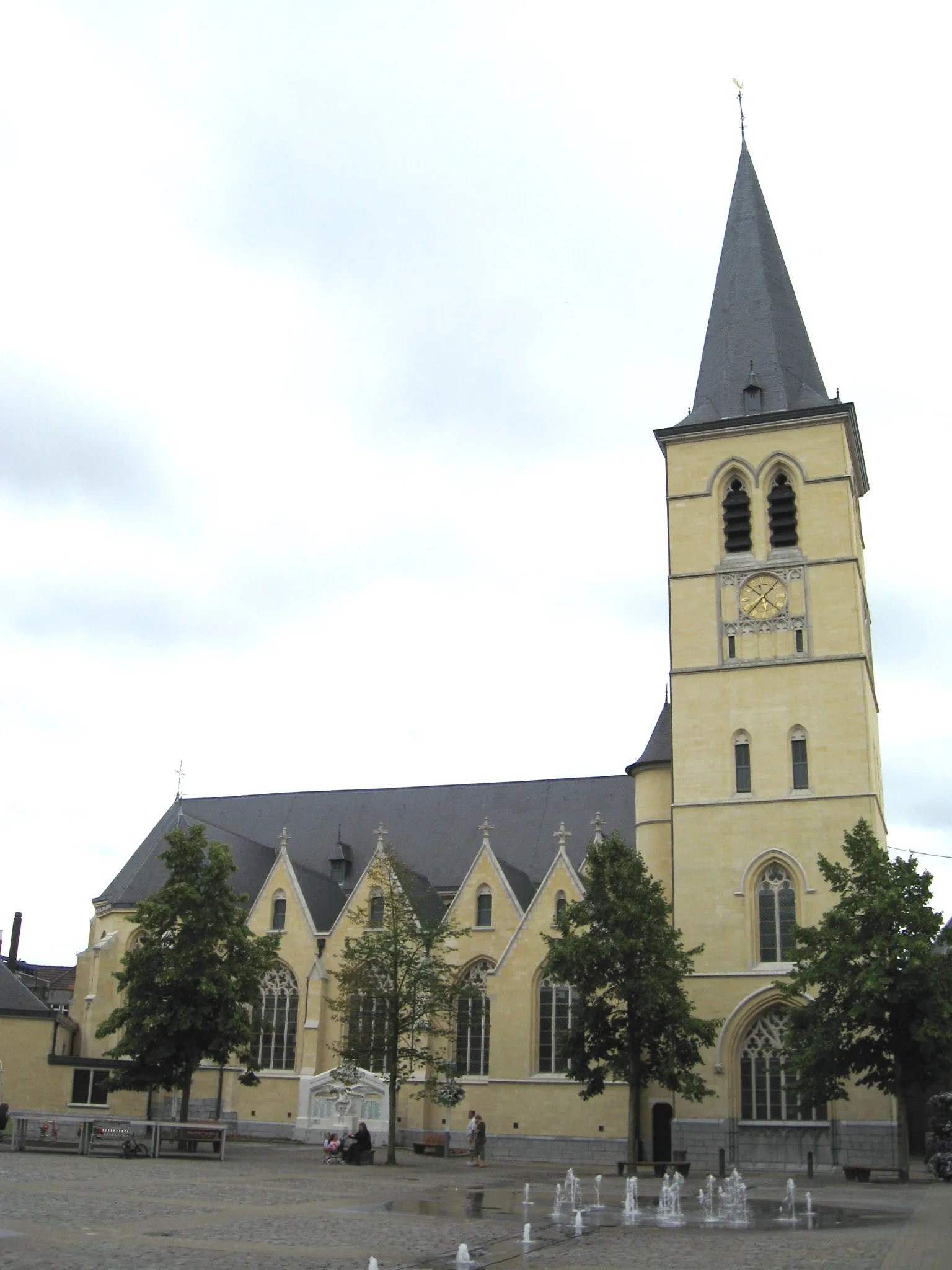 Photo showing: Church of Saint Michael in Bree, Limburg, Belgium