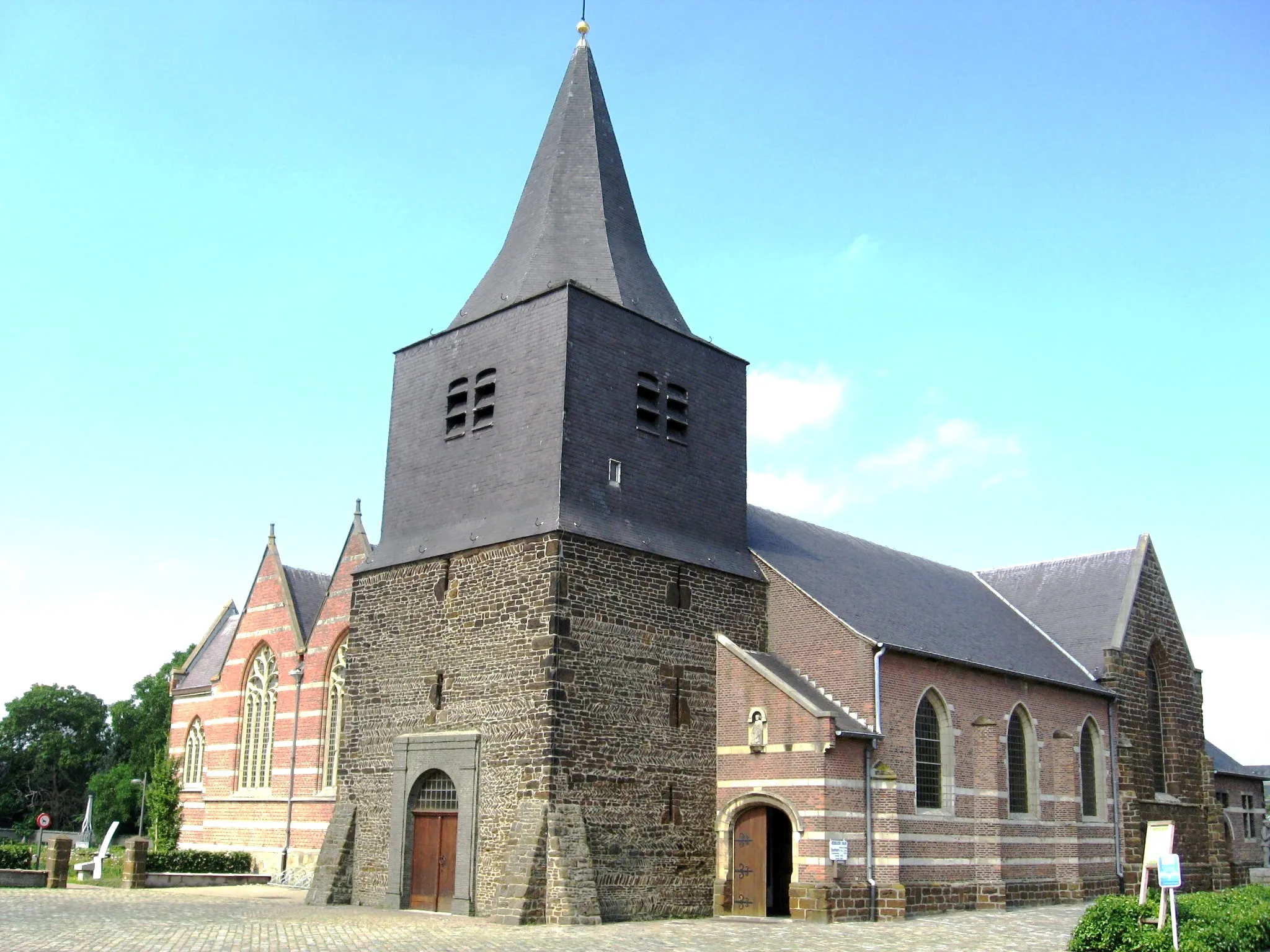 Photo showing: Church of the Birth of Our Lady in Oostham, Ham, Limburg, Belgium