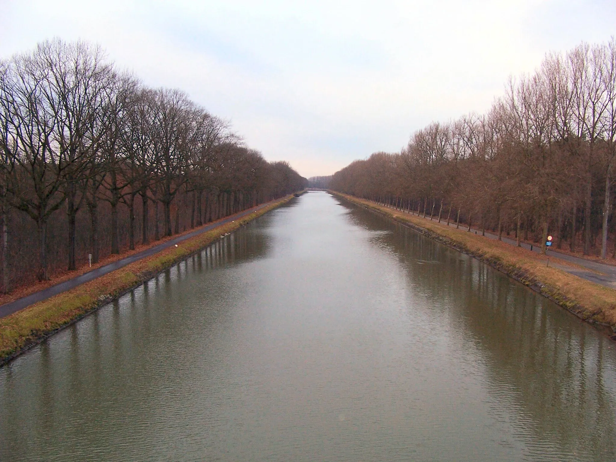 Photo showing: Het Kempens Kanaal (Kanaal Bocholt - Herentals) in de buurt van Sint-Huibrechts-Lille.