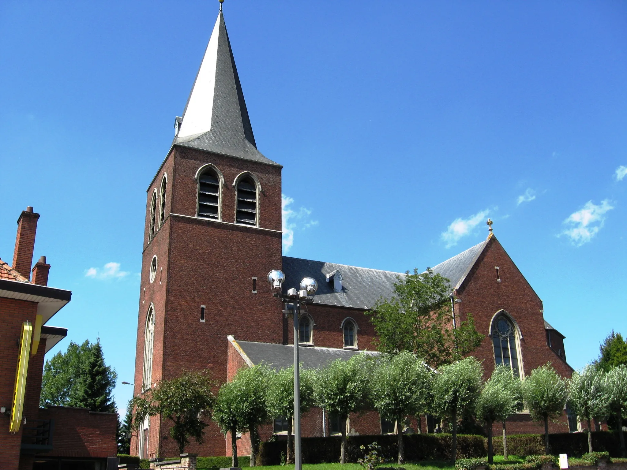 Photo showing: Church of Saint Lambert in Sint-Lambrechts-Herk, Limburg, Belgium
