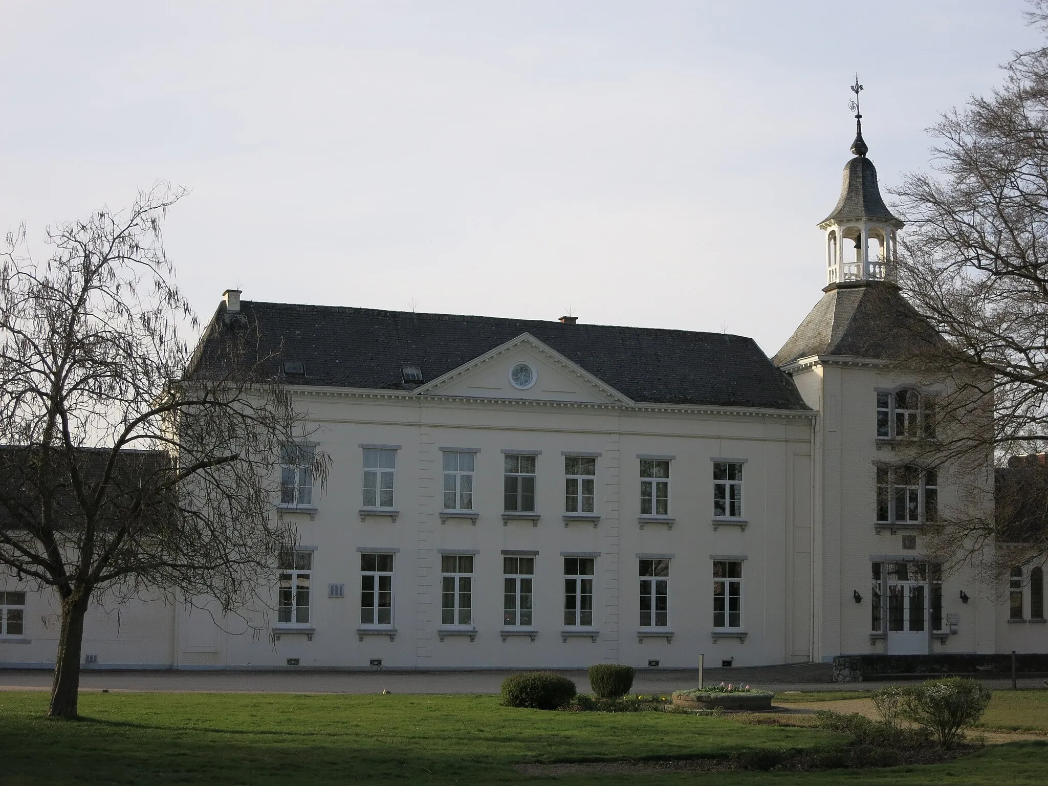 Photo showing: Kasteel d'Erckenteel in Terkoest Alken, neoclassicistisch kasteel uit 1739, later omgevormd tot klooster