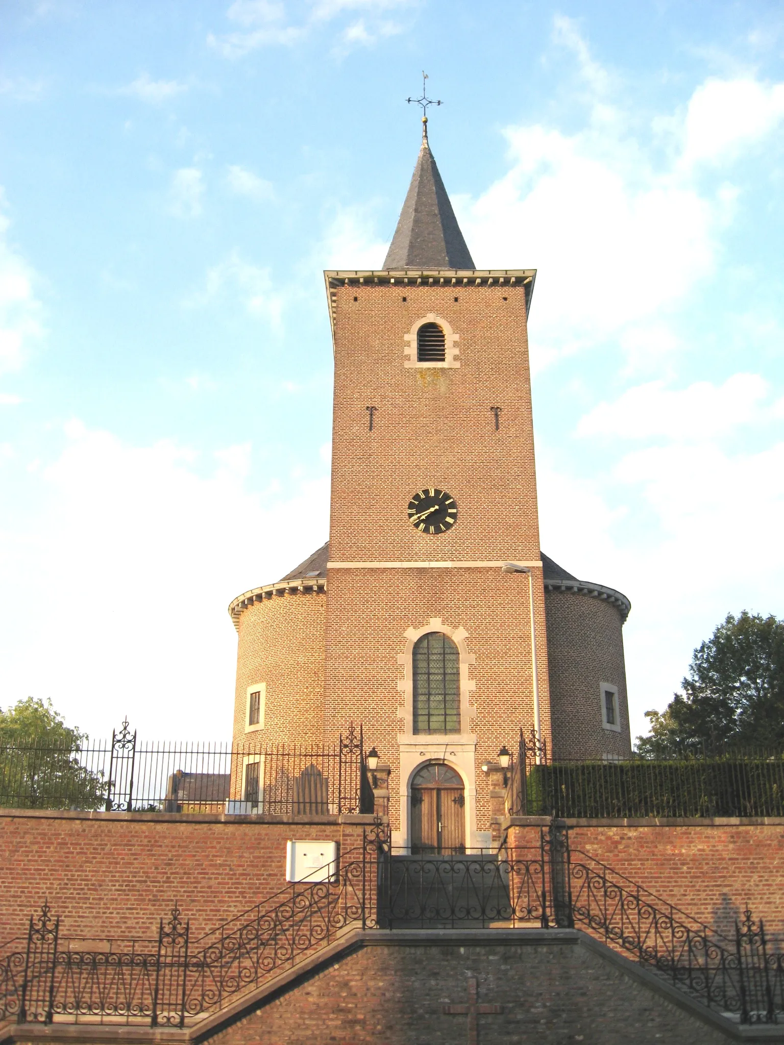Photo showing: Church of Saint Martin in Velm, Sint-Truiden, Limburg, Belgium
