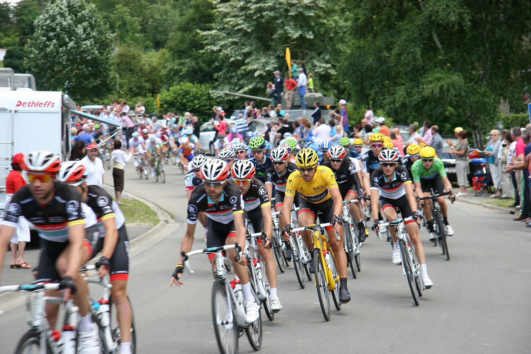 Photo showing: 99th Tour de France stage 1 in Hotton (Belgium)
Fabian Cancellara in the yellow shirt