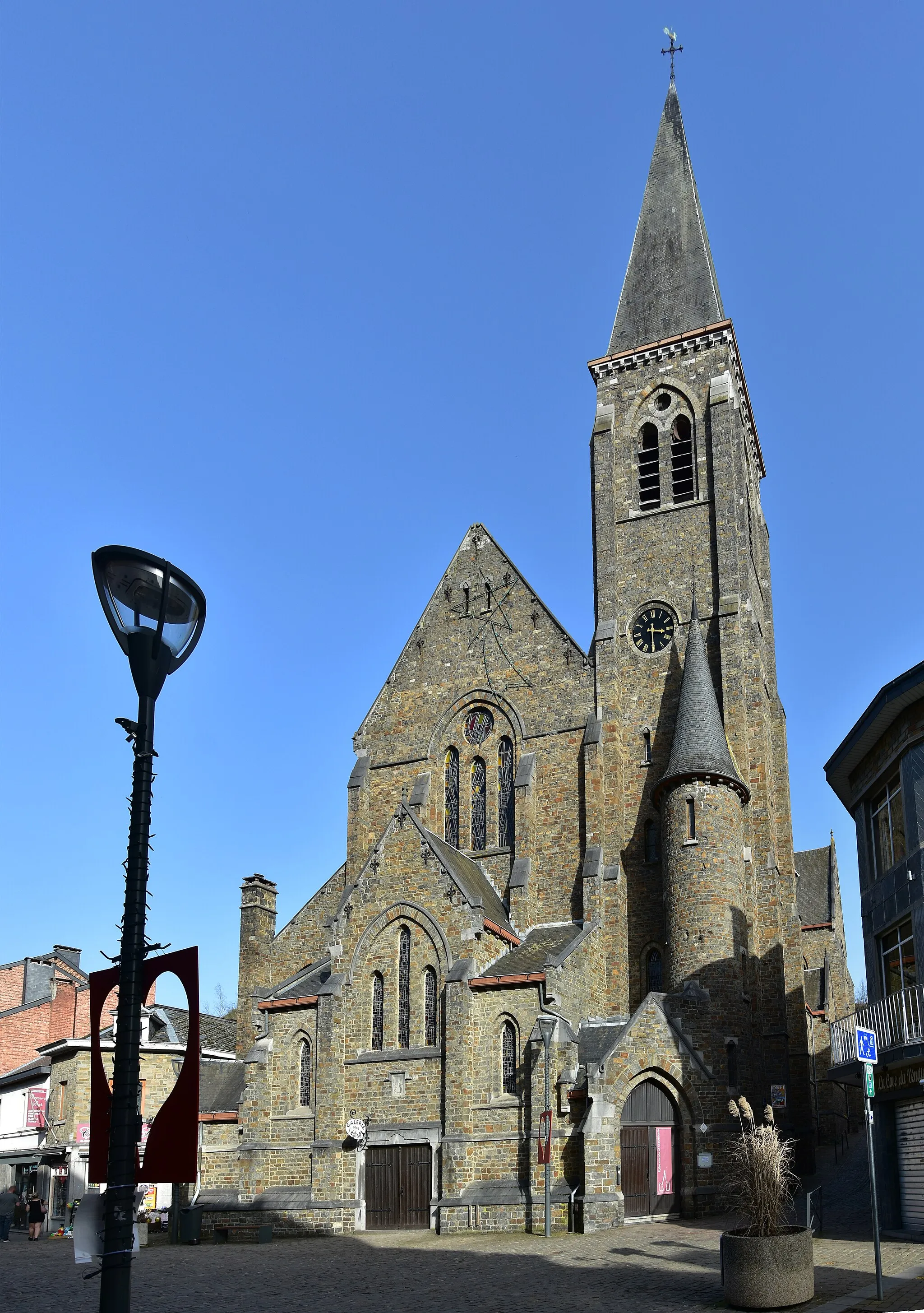 Photo showing: Sint-Niklaaskerk (La Roche-en-Ardenne) 24-02-2021 15-28-23