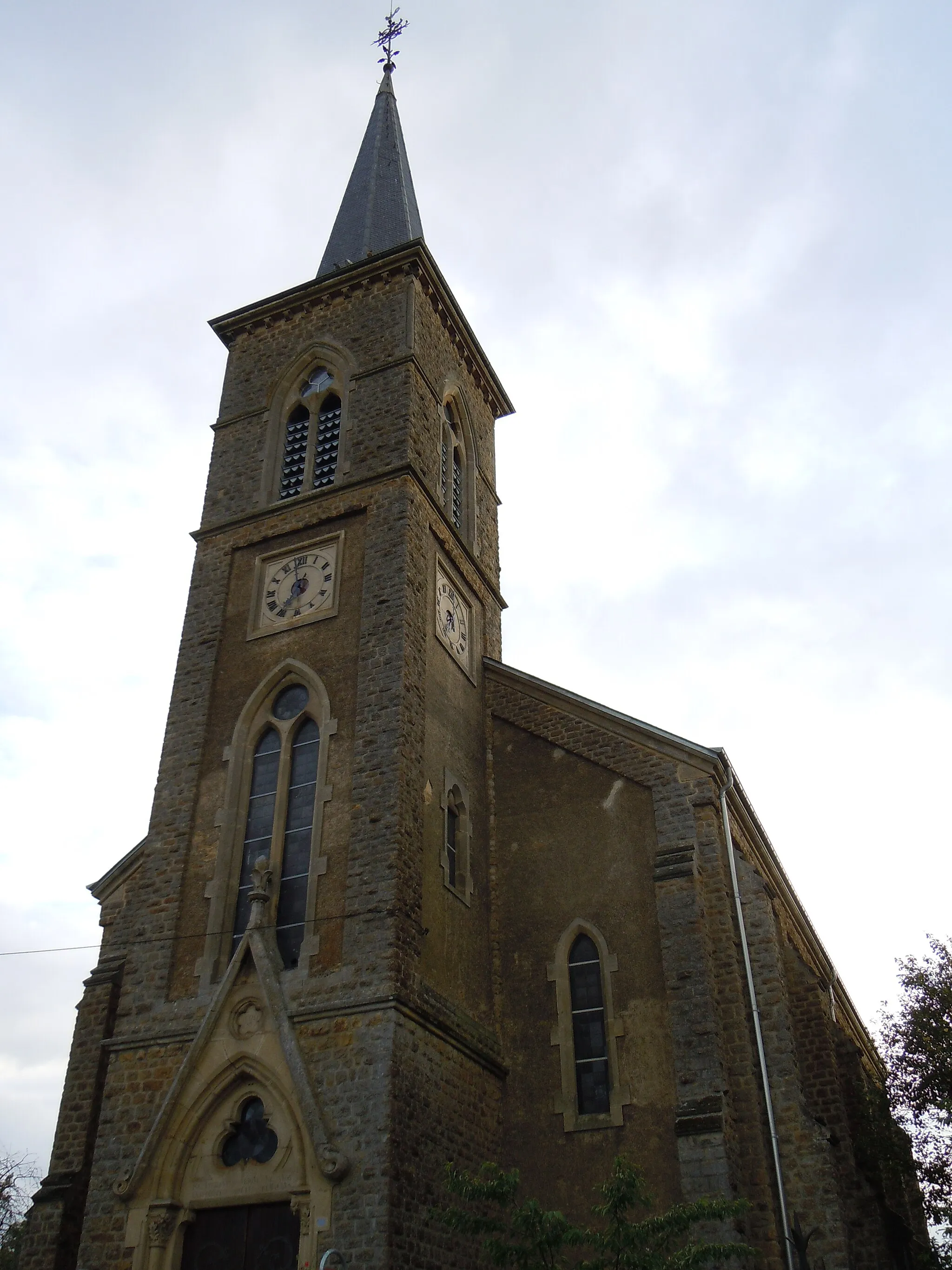 Photo showing: L'église Saint-Remacle dans le village belge de Hondelange