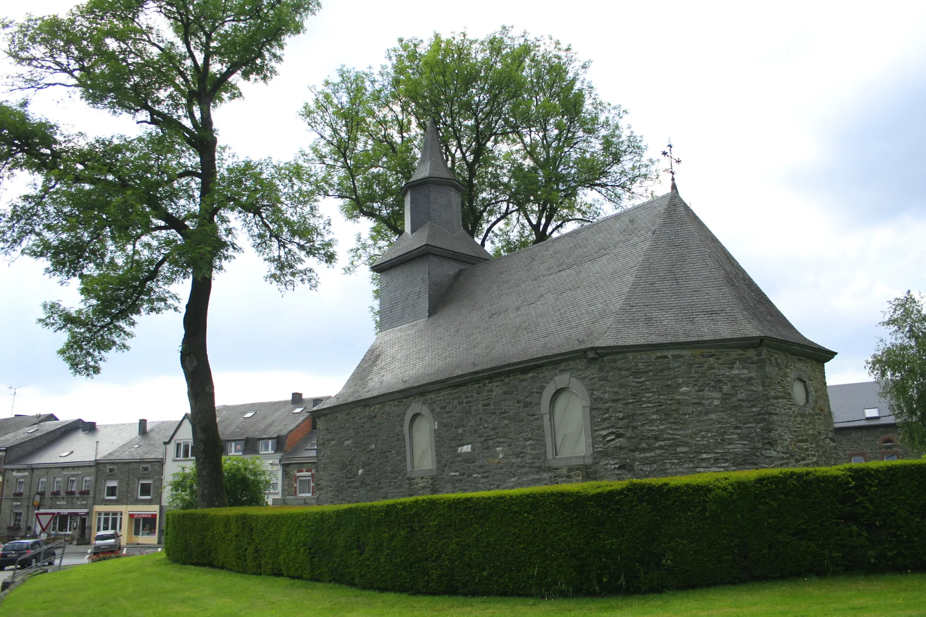 Photo showing: Paliseul (Belgium),  the St. Rochus chapel (1636).