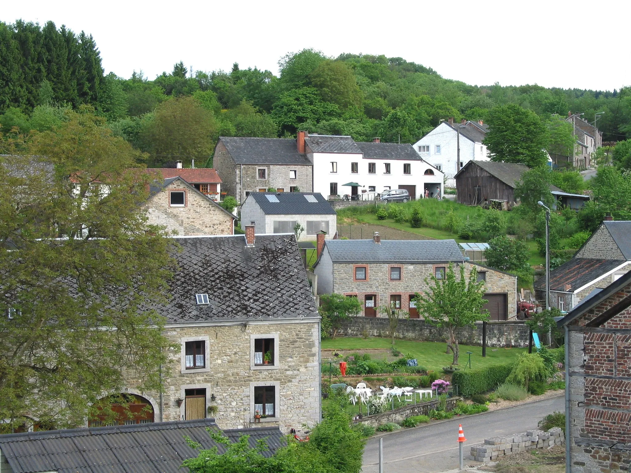 Photo showing: Tellin (Belgium), Val des Cloches" (Valley of the Bells) quarter.