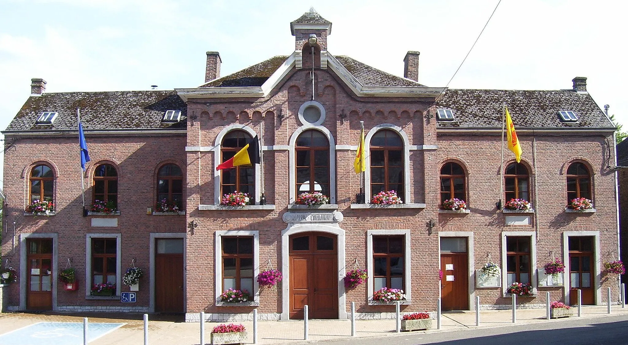 Photo showing: Maison Communale (municipality) of Assesse, Belgium