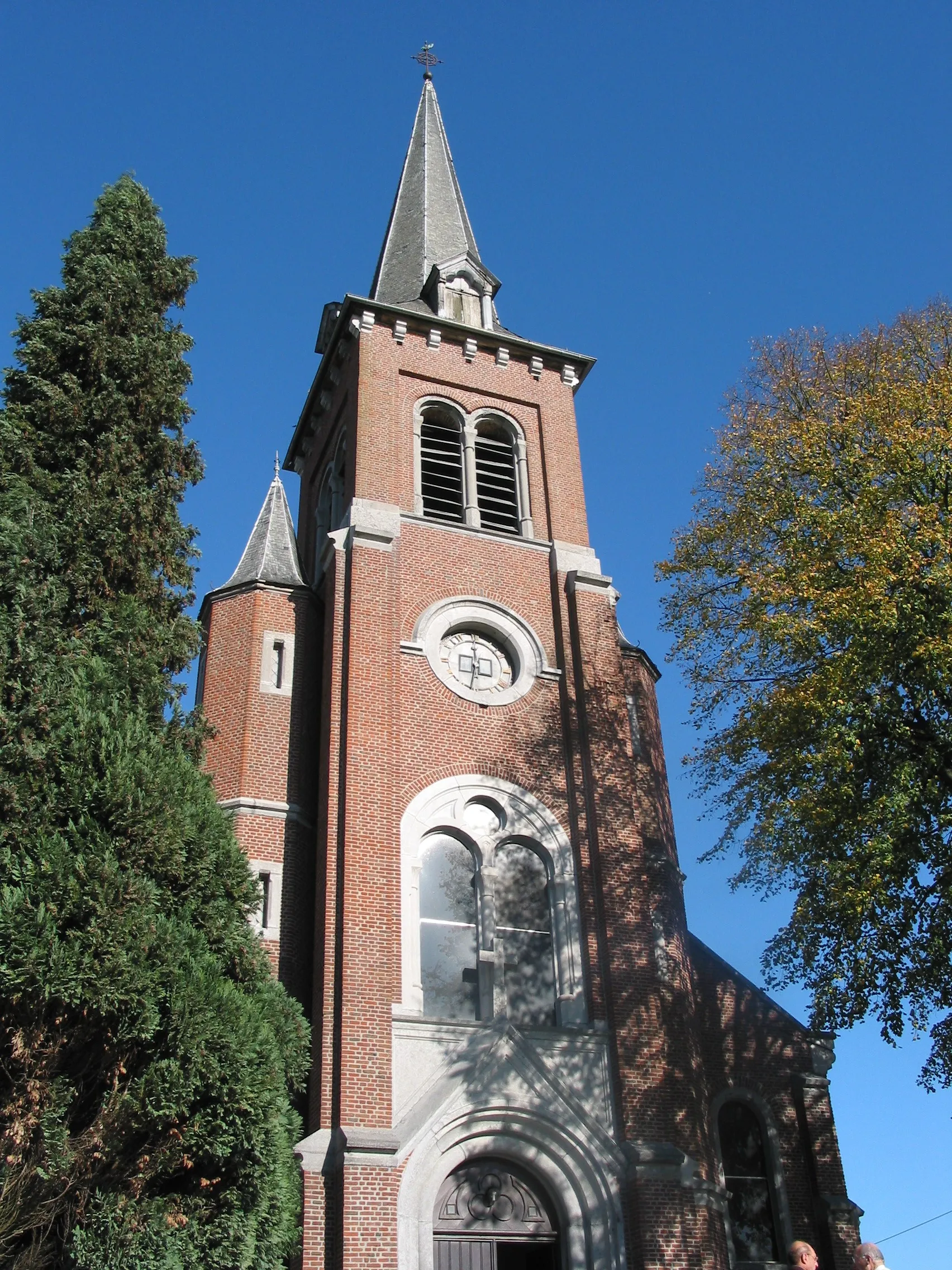 Photo showing: Emines (Belgium),  the St. Lambert church (1871).