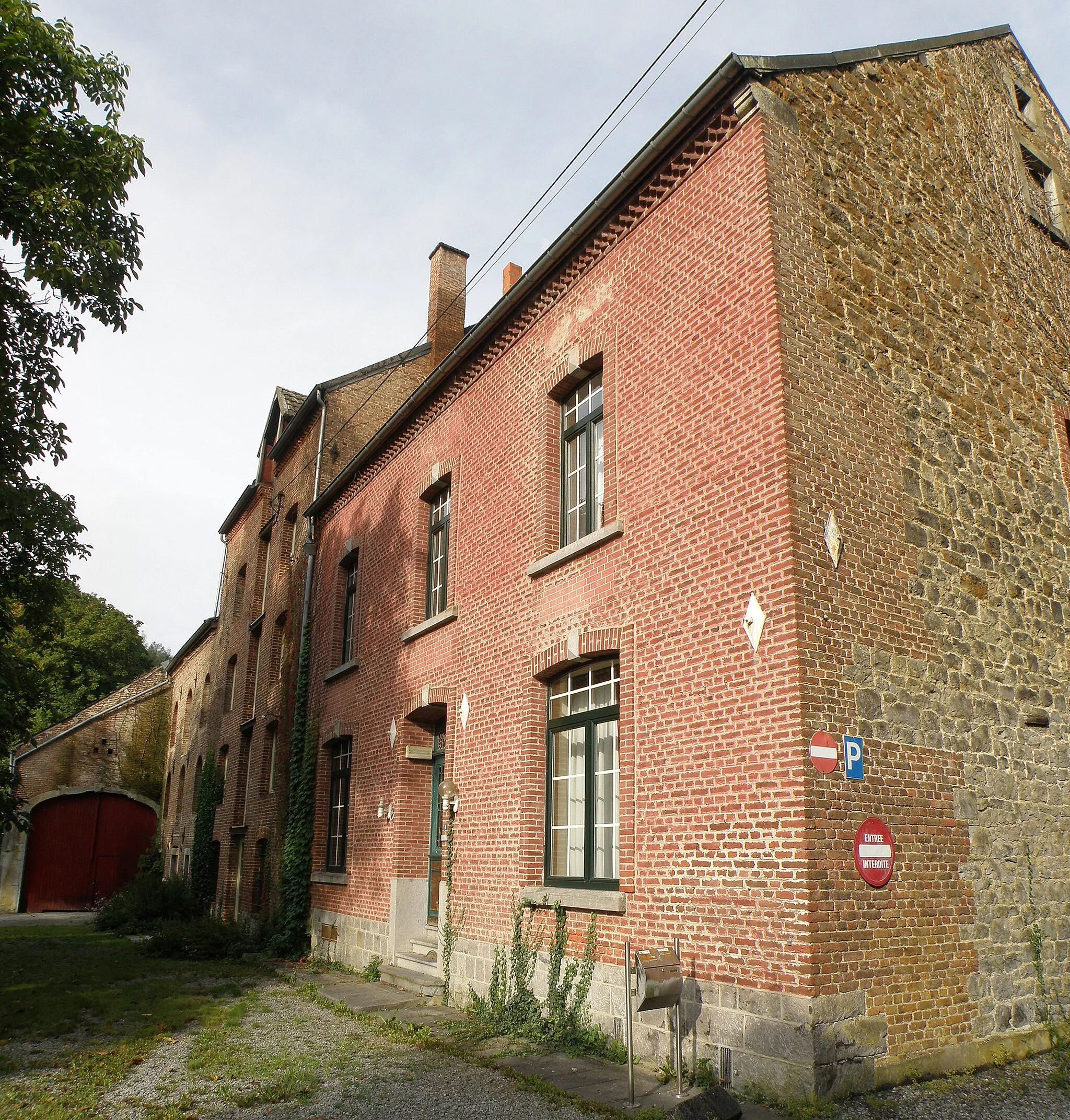 Photo showing: Hastière-Lavaux, commune d'Hastière (prov. de Namur, Belgique). Moulin à farine de l'Hermeton.
