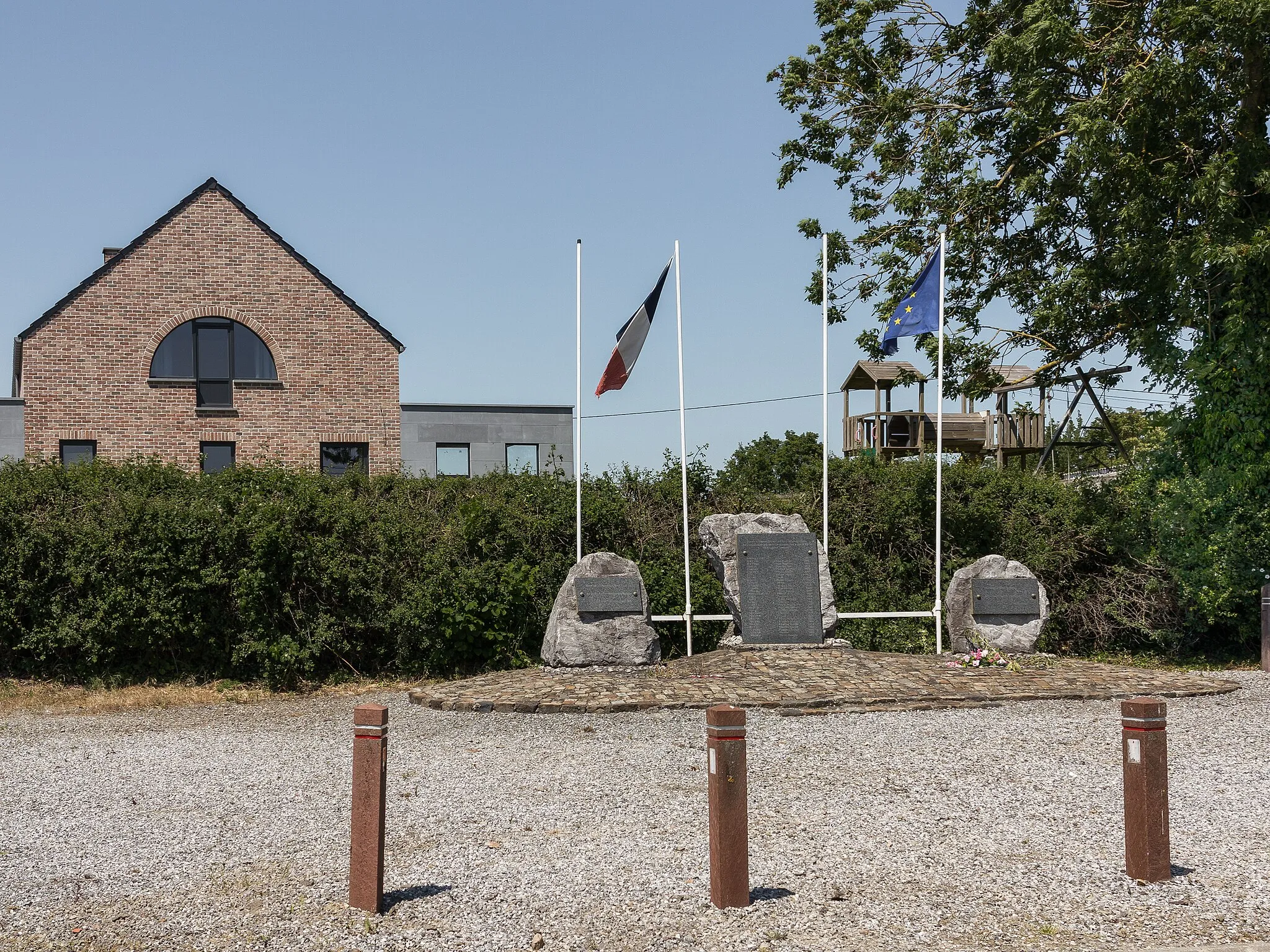Photo showing: Le Roux, war memorial