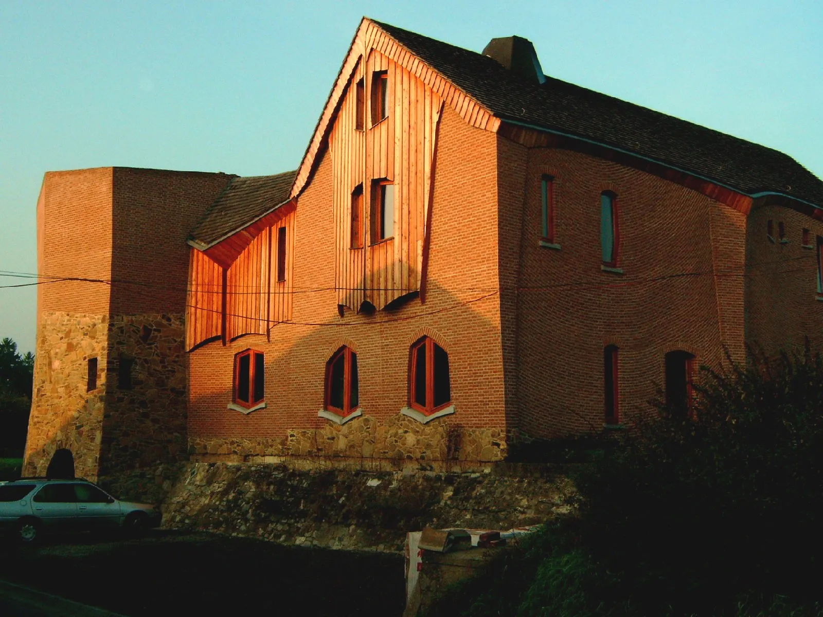 Photo showing: Woonhuis van architect Hubert Sauvage in Temploux.