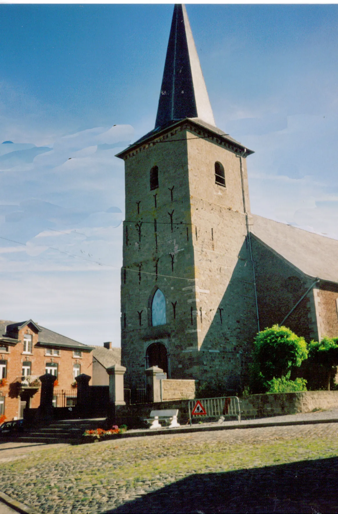 Photo showing: Tongrinne, l' èglîjhe