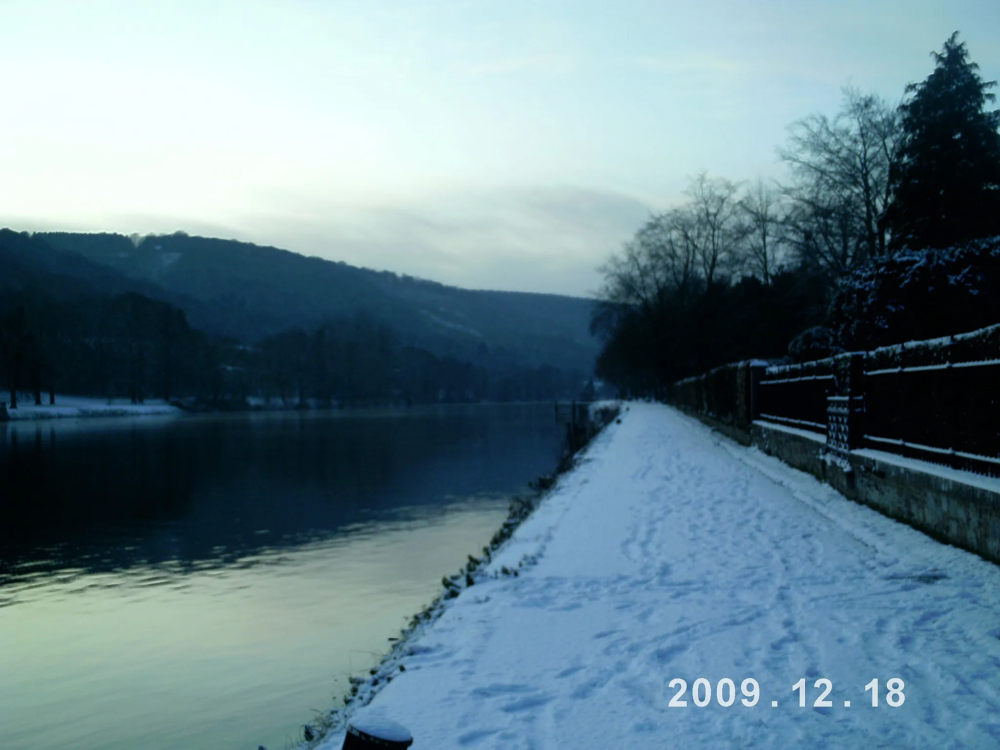 Photo showing: wépion et ses promenades le long de la Meuse