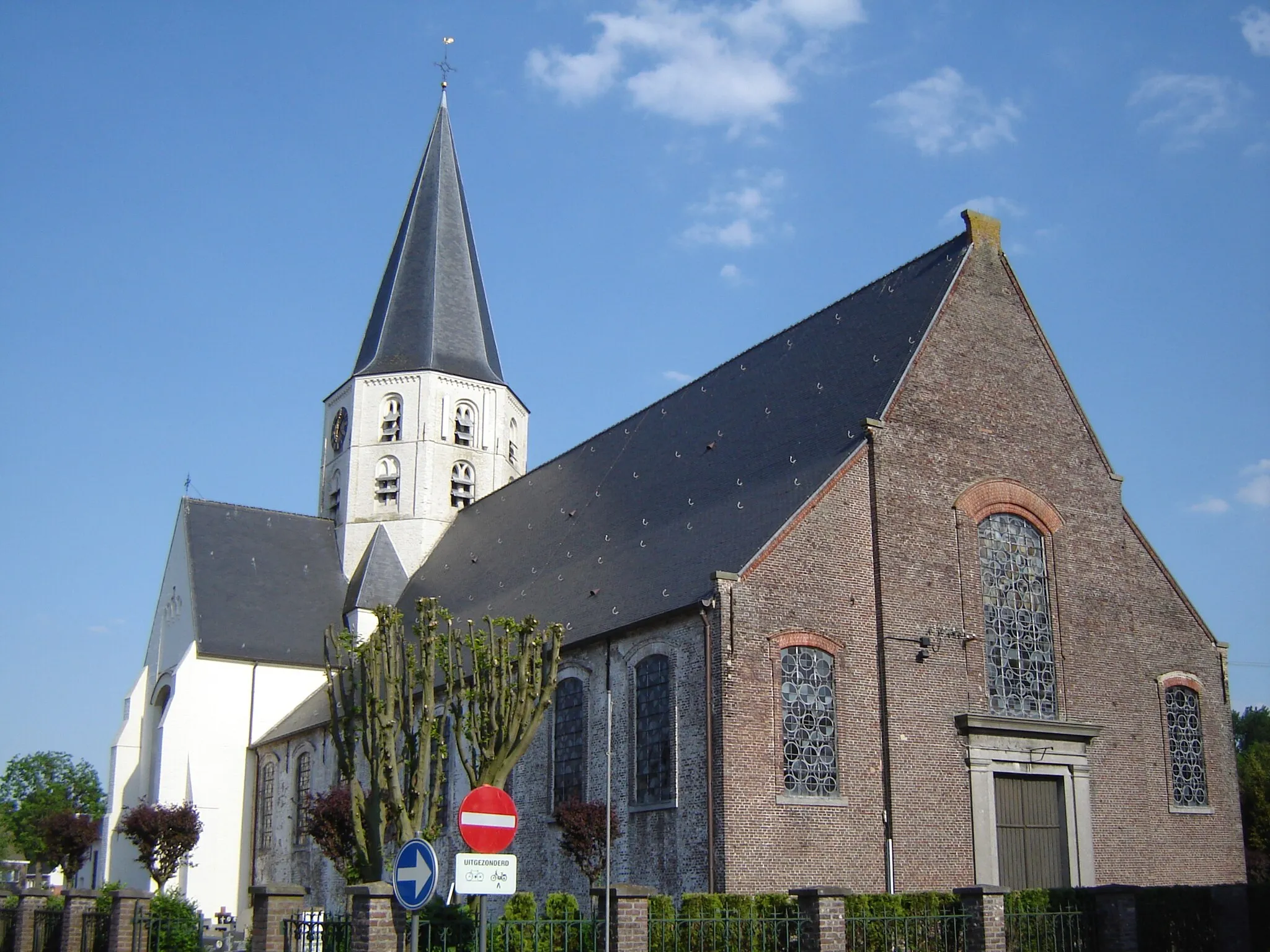 Photo showing: Church of the Assumption of Mary in Bassevelde. Bassevelde, Assenede, East Flanders, Belgium