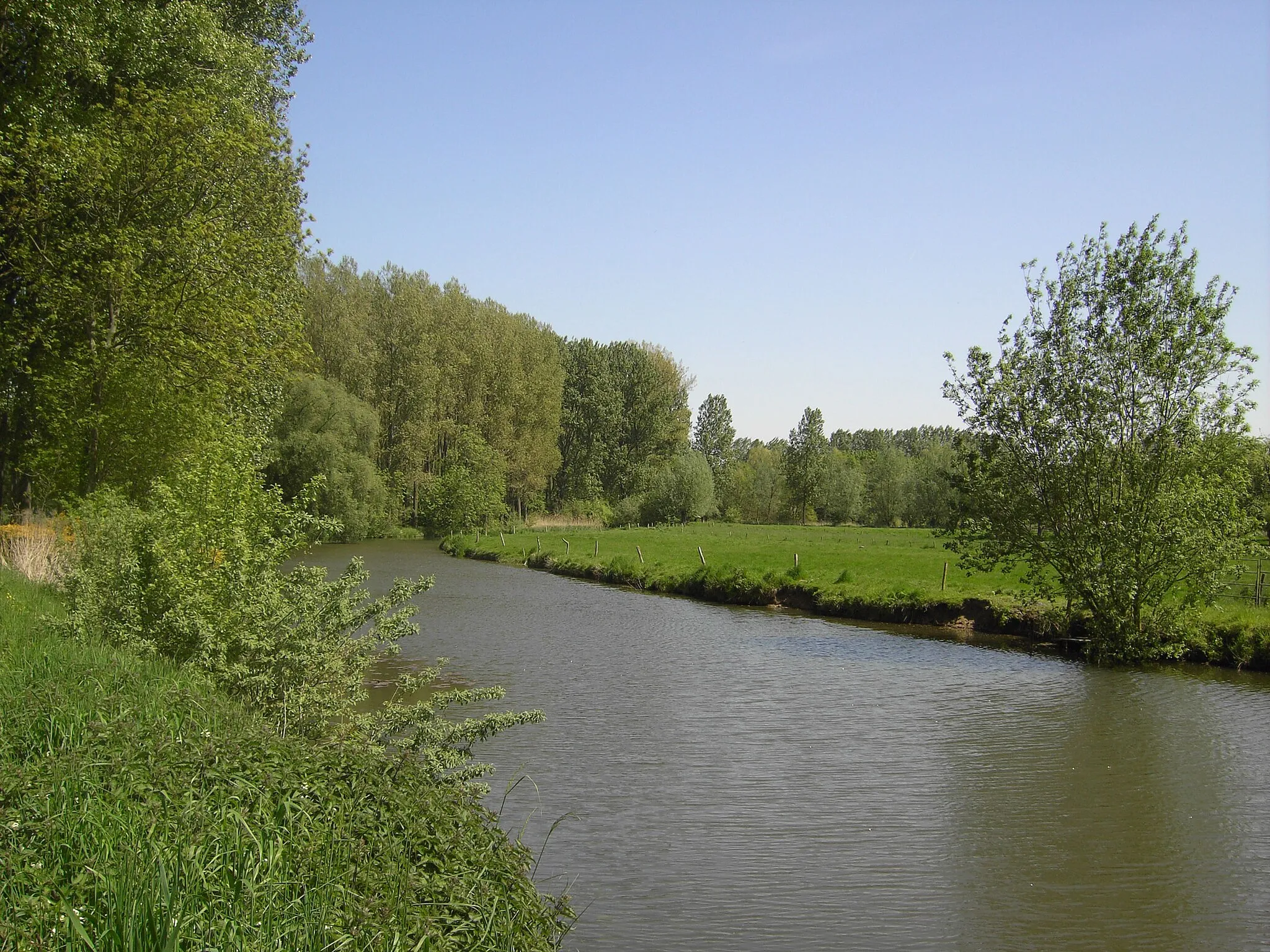 Photo showing: Old cut-off arm of the river Scheldt in Zevergem. Zevergem, De Pinte, East Flanders, Belgium
