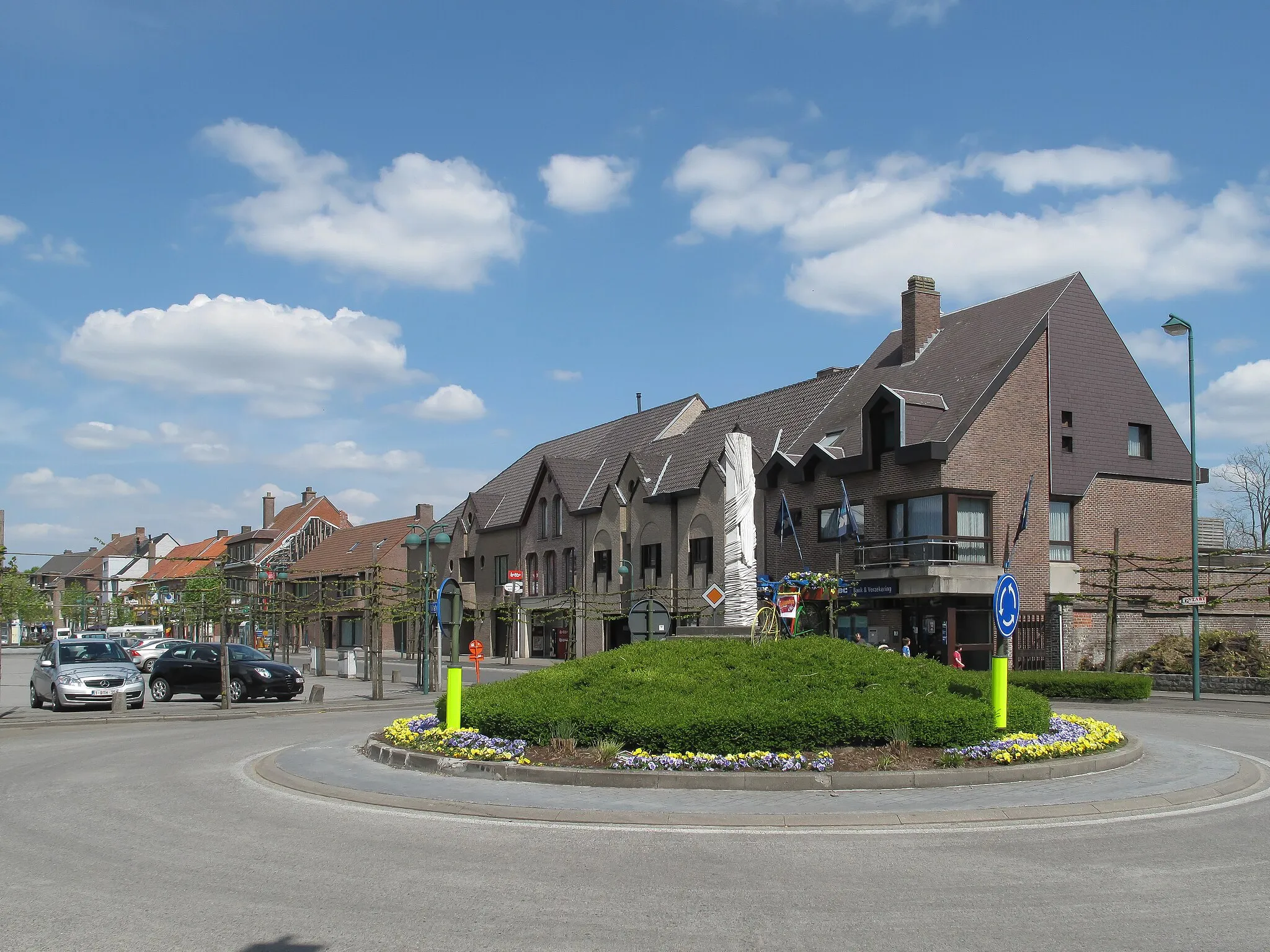 Photo showing: Sleidinge, roundabout