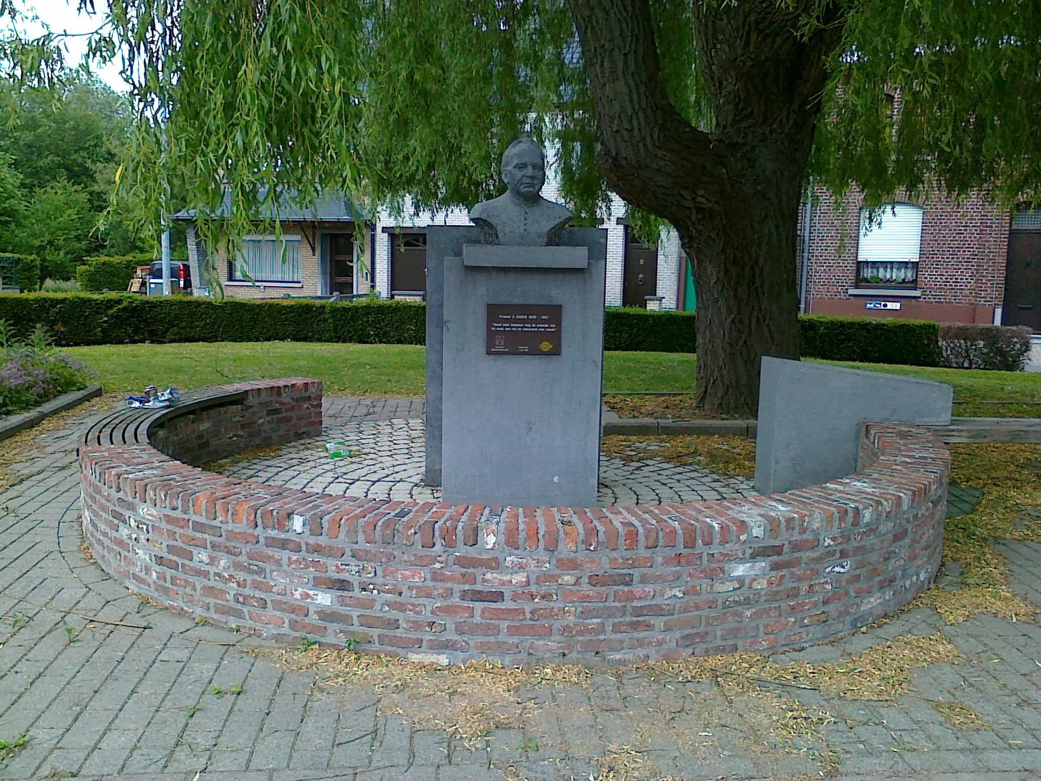 Photo showing: Standbeeld van Priester Daens te Ede in Oost-Vlaanderen