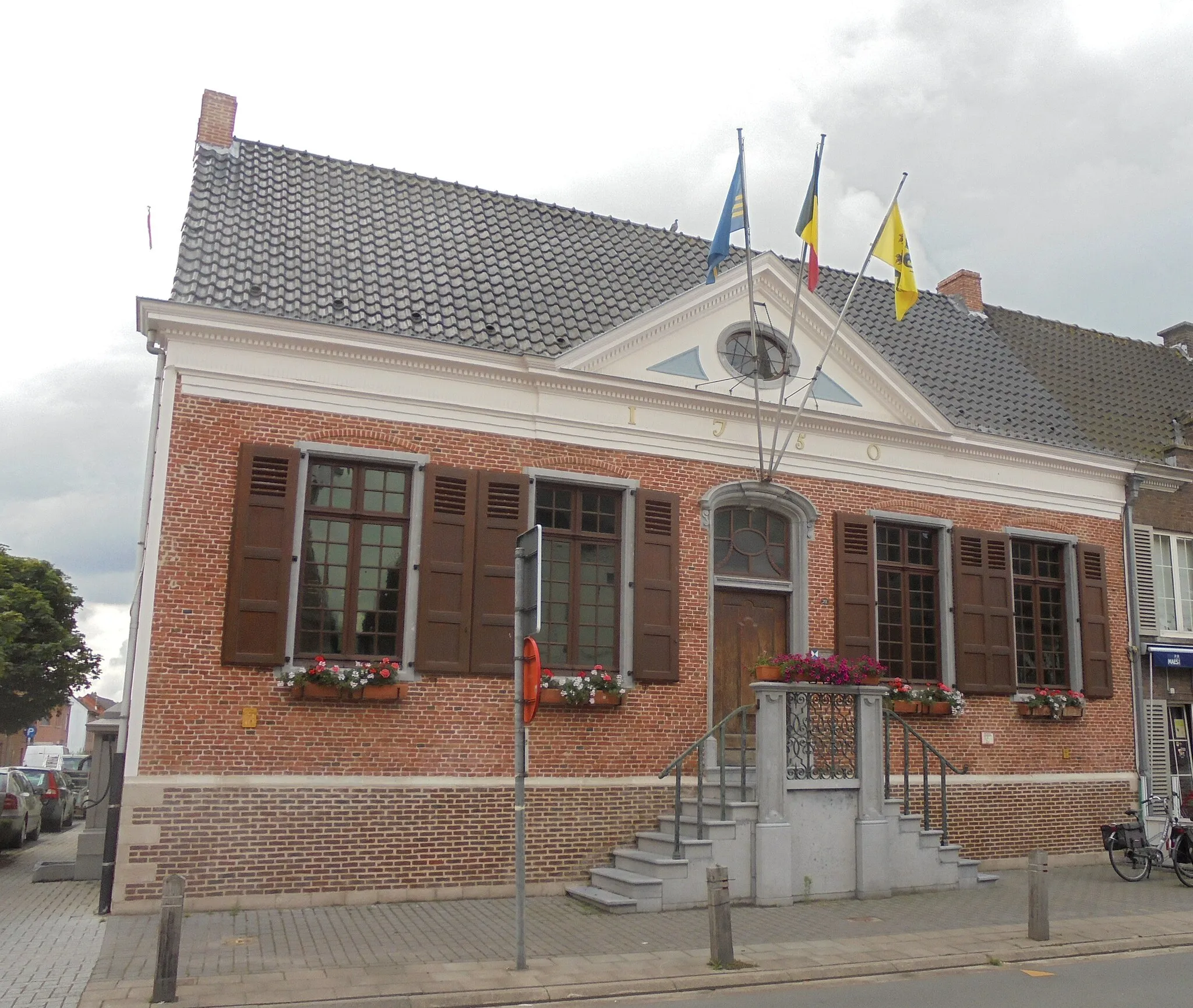Photo showing: Gemeentehuis van Kemzeke - Kemzekedorp - Kemzeke - Stekene - Oost-Vlaanderen - België