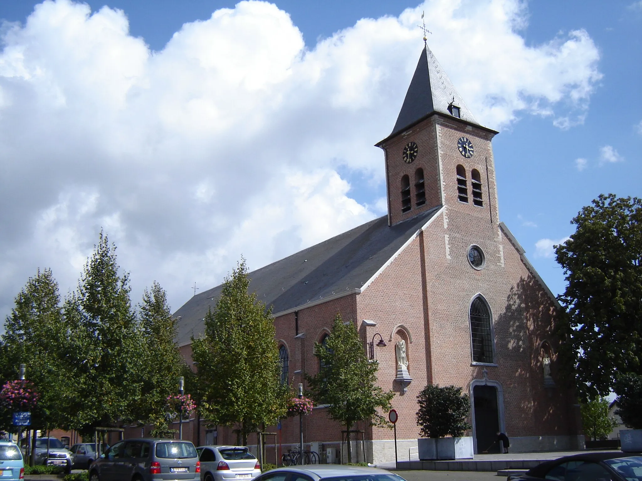 Photo showing: Church of Saint Michael in Kieldrecht. Kieldrecht, Beveren, East Flanders, Belgium