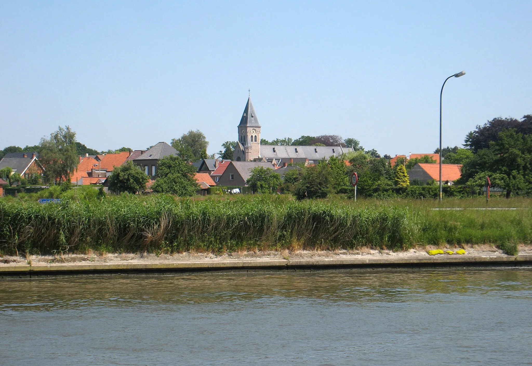 Photo showing: Lovendegem, seen across the Gent-Brugge canal