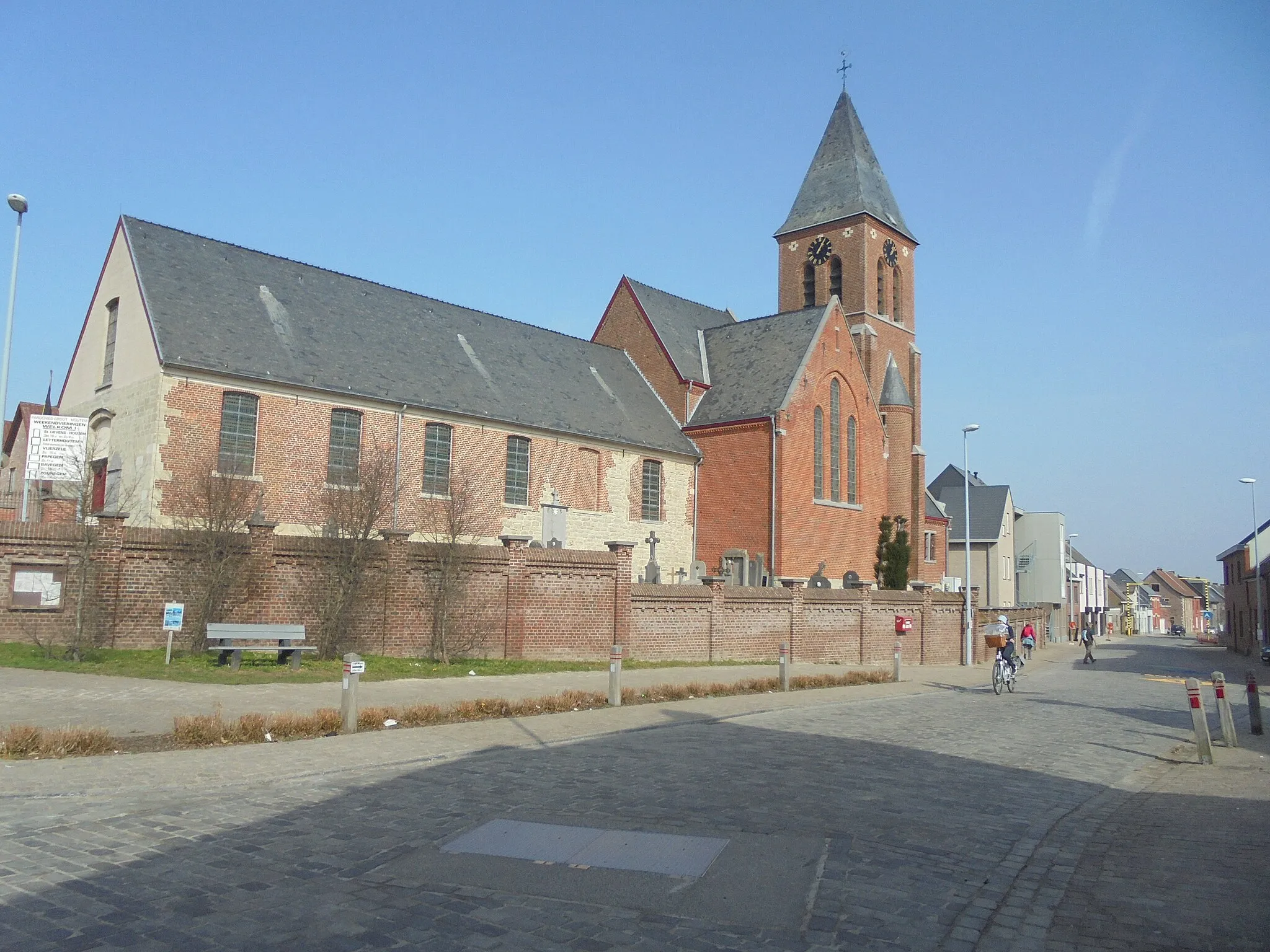 Photo showing: Sint-Onkomenakerk - Kerkkouterstraat - Bavegem - Sint-Lievens-Houtem - Oost-Vlaanderen - België.