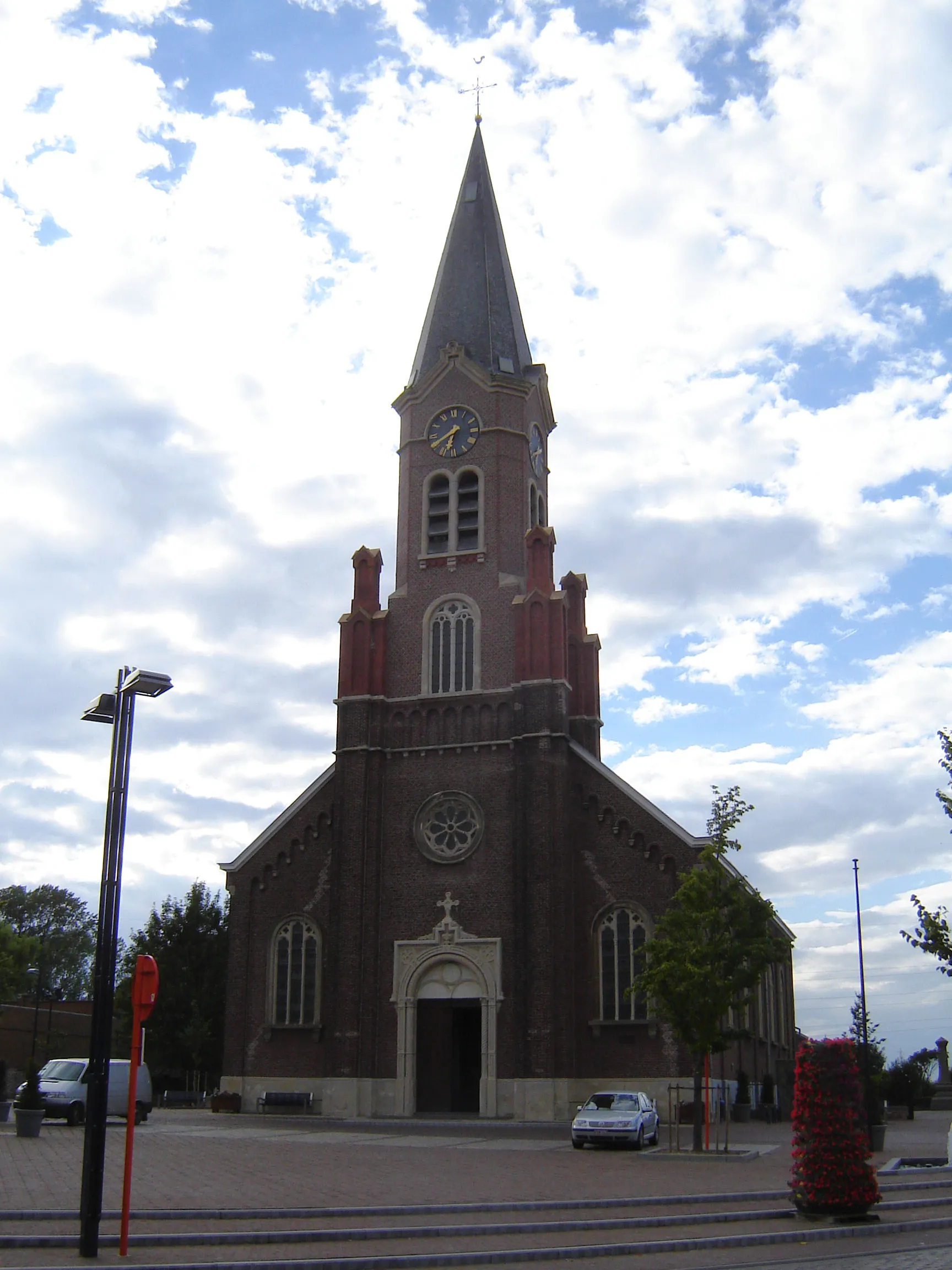 Photo showing: Church of Saint Cornelius, in Ruien, Kluisbergen, East Flanders, Belgium.