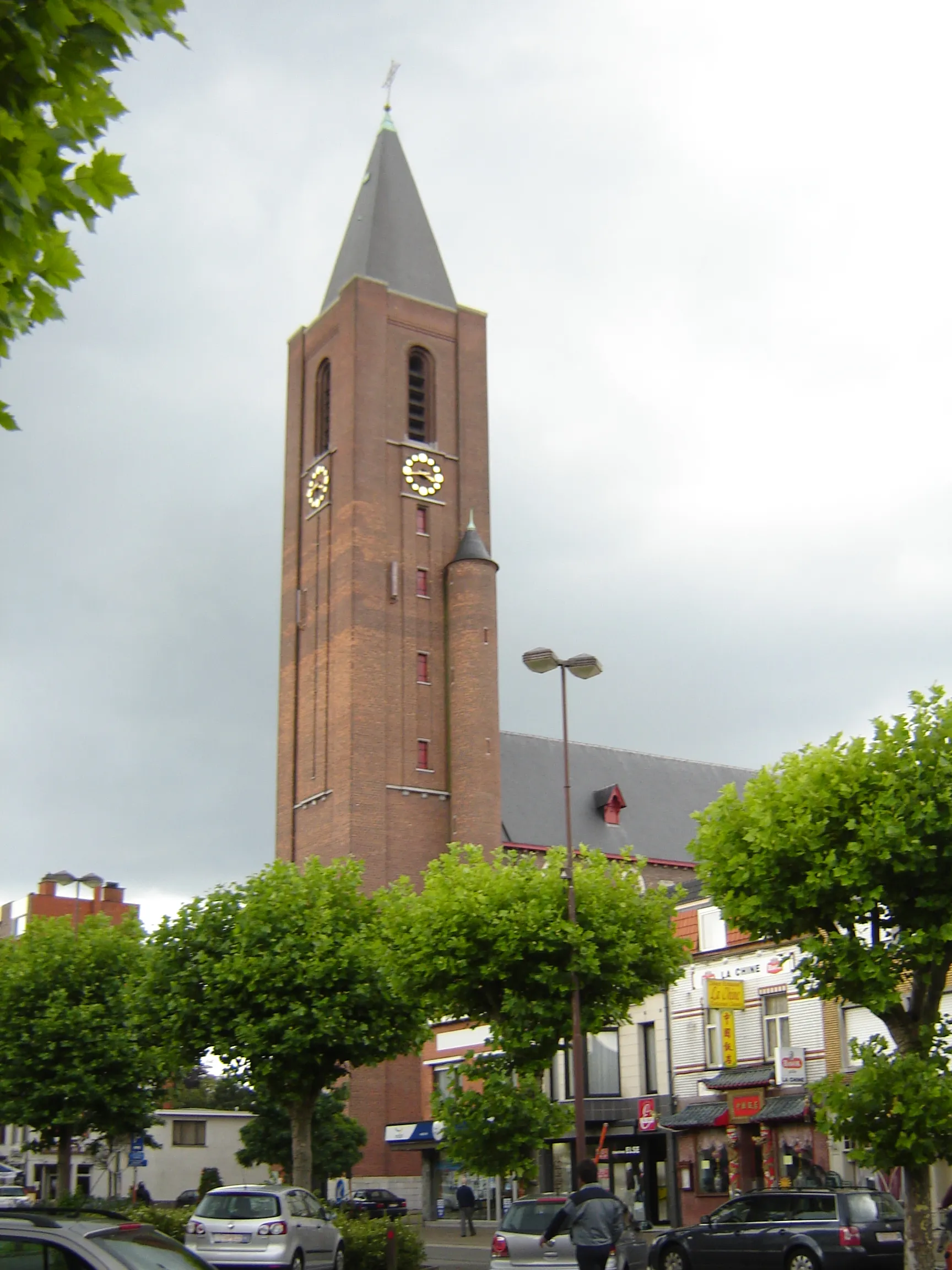 Photo showing: Church of Saint Lawrence in Zelzate, East Flanders, Belgium.