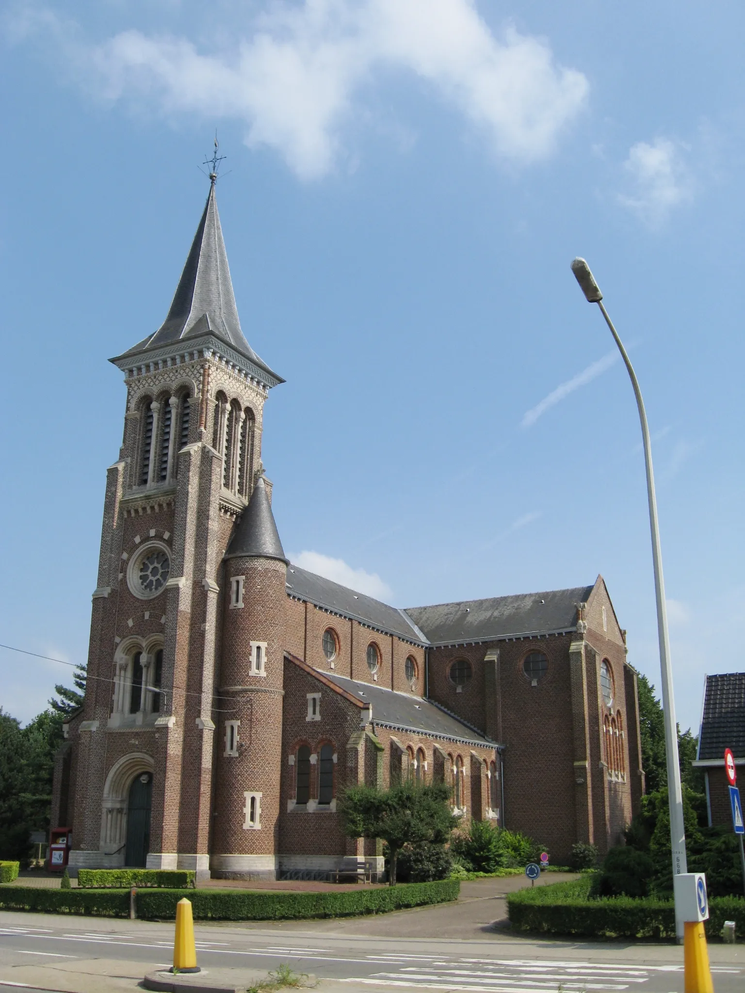 Photo showing: Church of Saint Peter in Bekkevoort, Flemish Brabant, Belgium