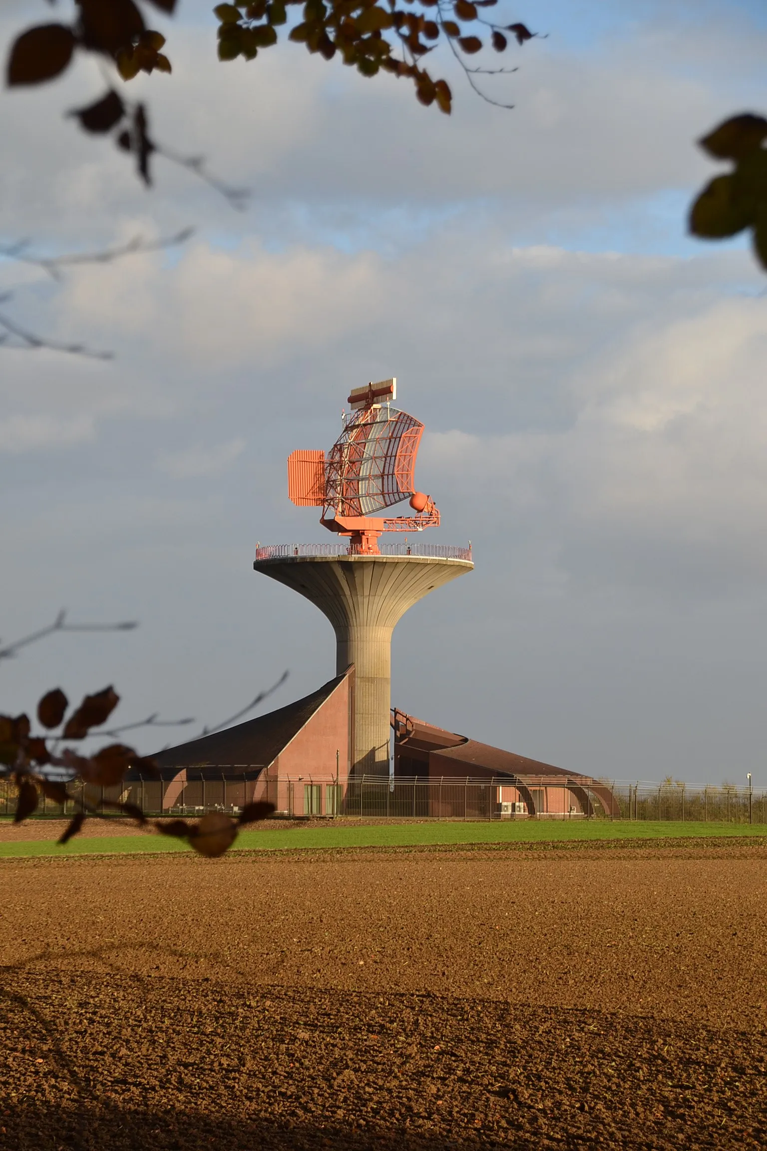 Photo showing: Radar station of Bertem