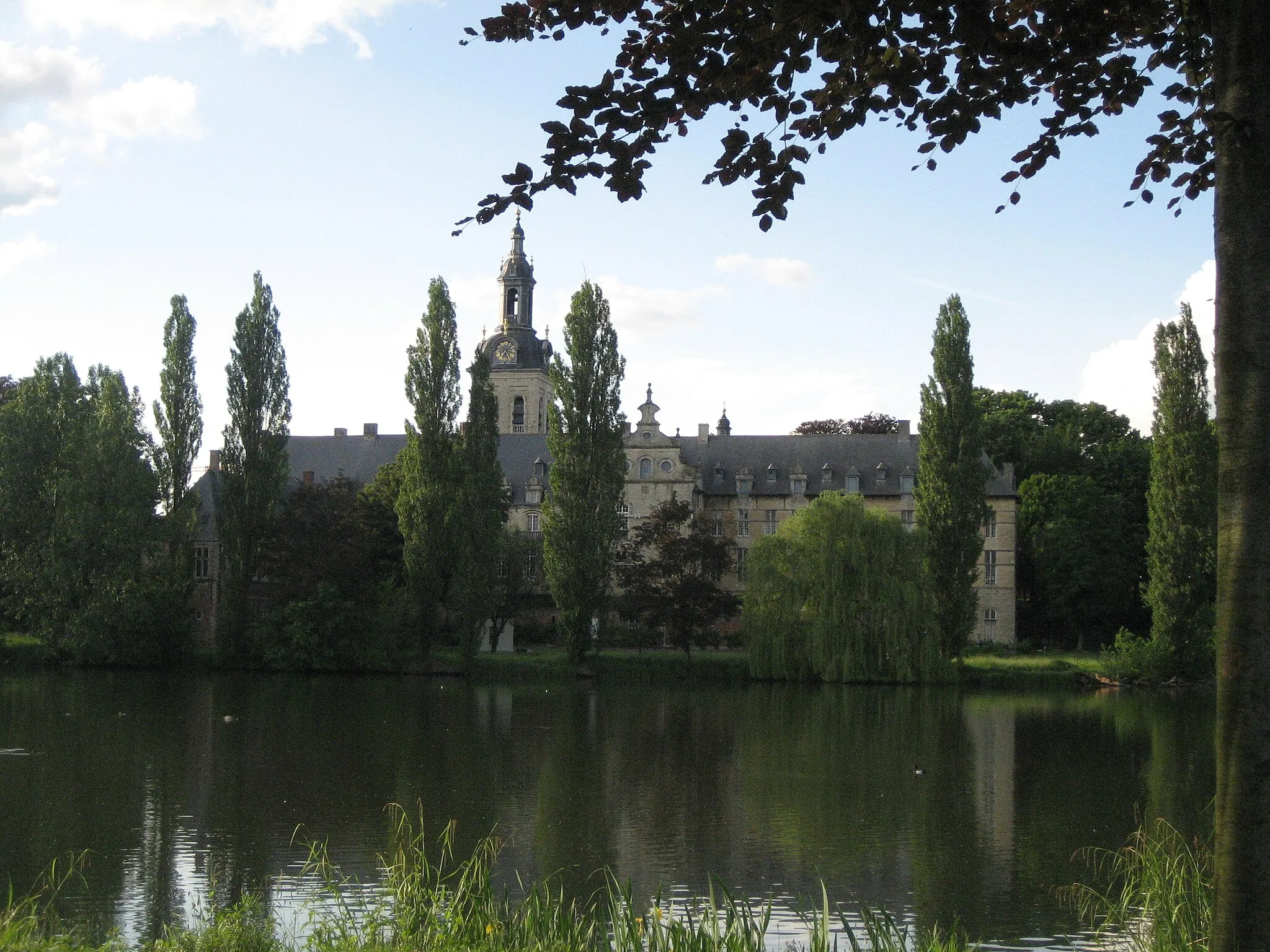 Photo showing: Fishpond of the Abbey of Park, Heverlee, Belgium