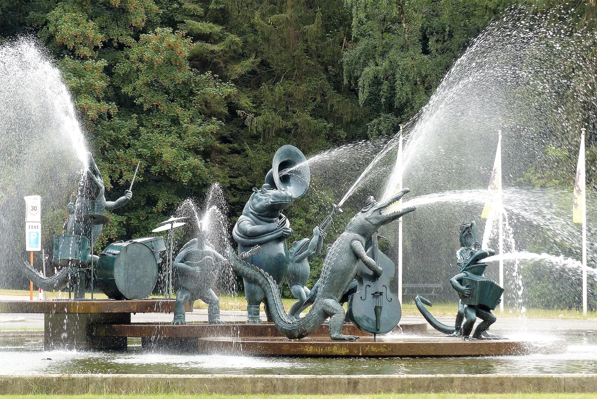 Photo showing: Tervuren, fountain, animal sculptures, bronze.