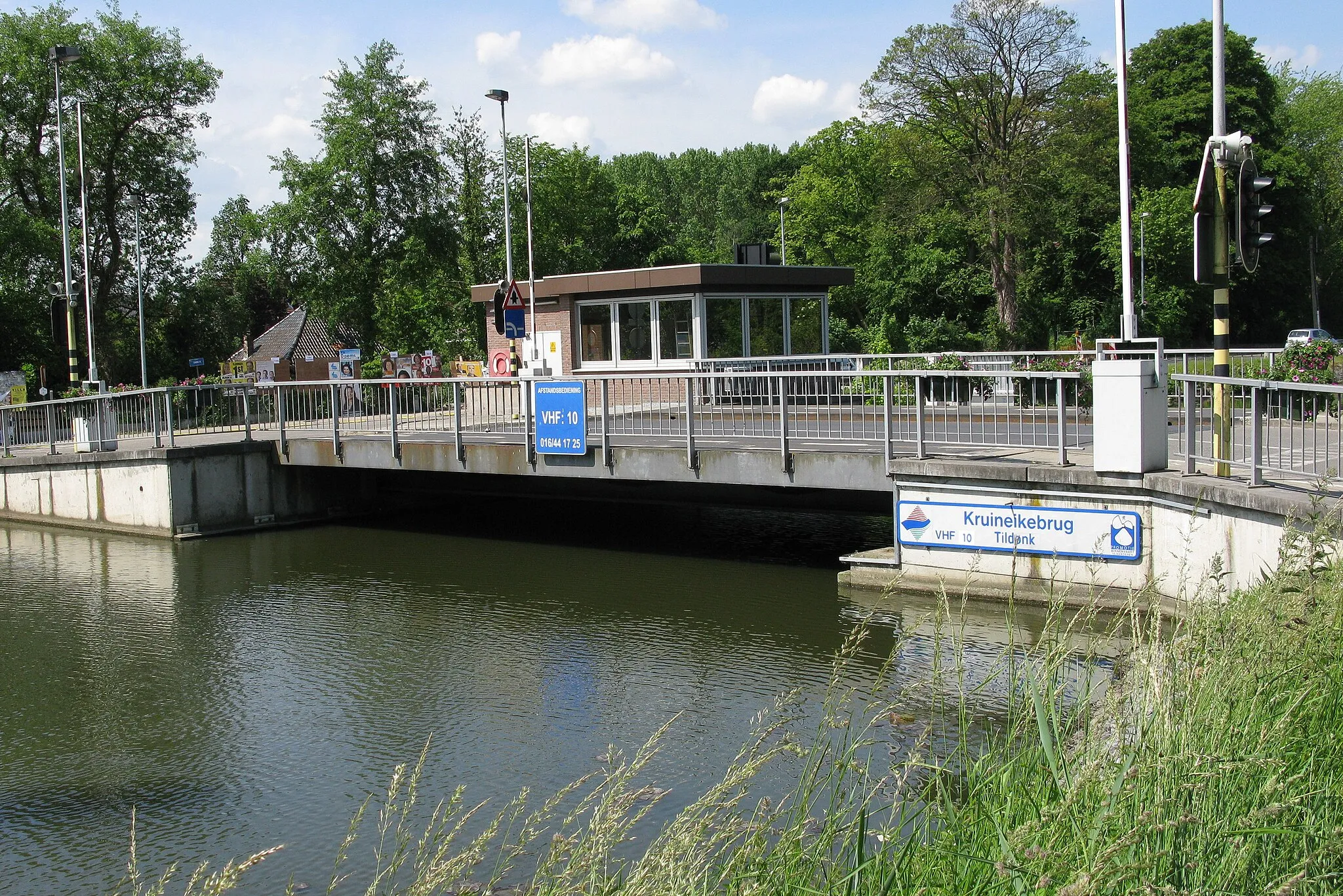 Photo showing: Kruineikebrug over Kanaal Leuven-Dijle in Tildonk