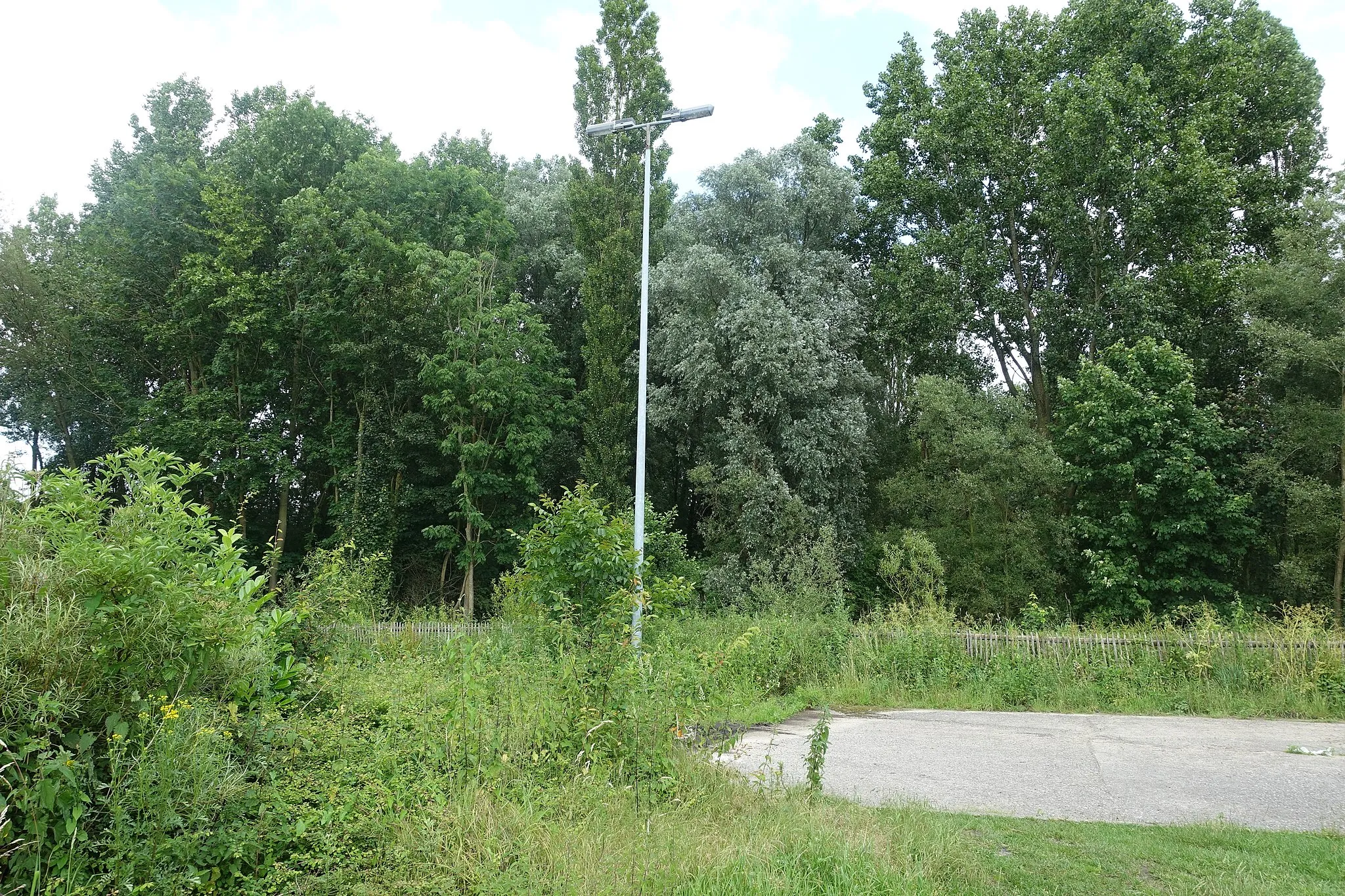 Photo showing: Einde van de N9f met ongebruikt 2x2 profiel op de grens van het Vlaamse en het Brusselse Gewest (Zellik / Ganshoren).