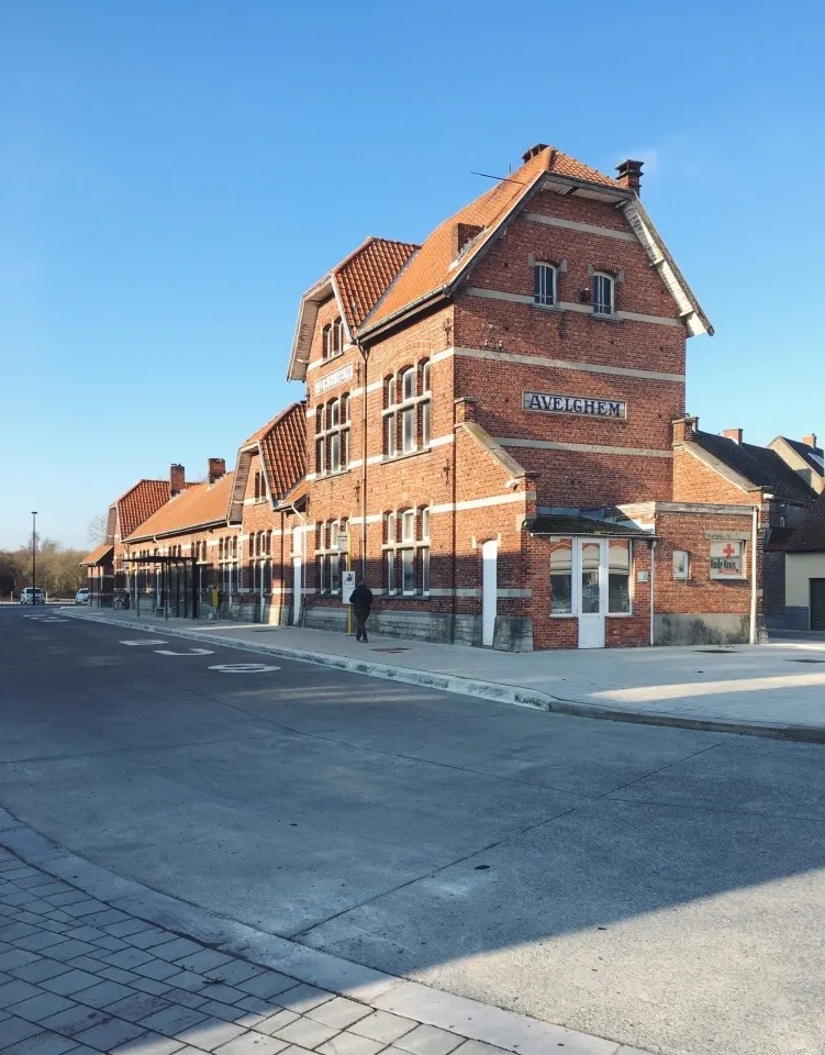 Photo showing: Het voormalige station in Avelgem.