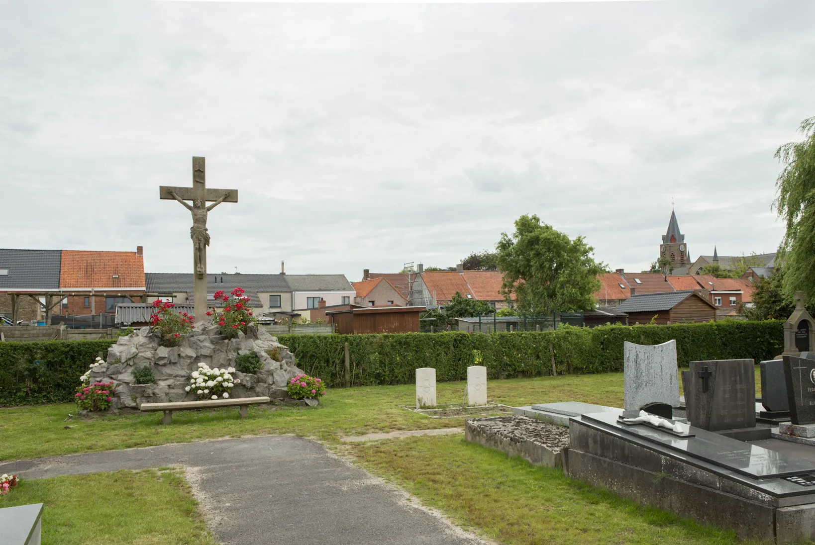 Photo showing: Eernegem Communal Cemetery