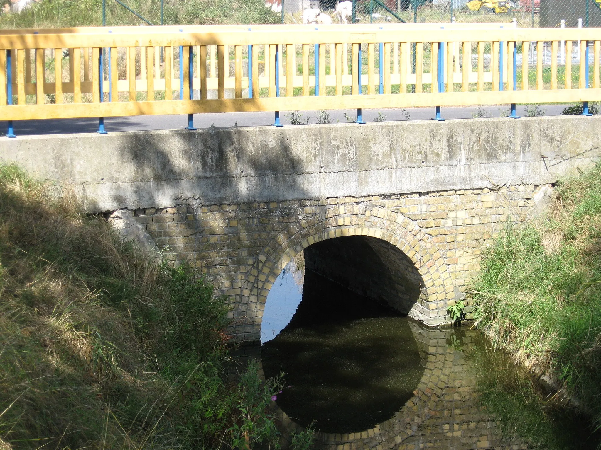 Photo showing: The old vicinal railway crossing over the "Ieperleed" water by Leffinge.